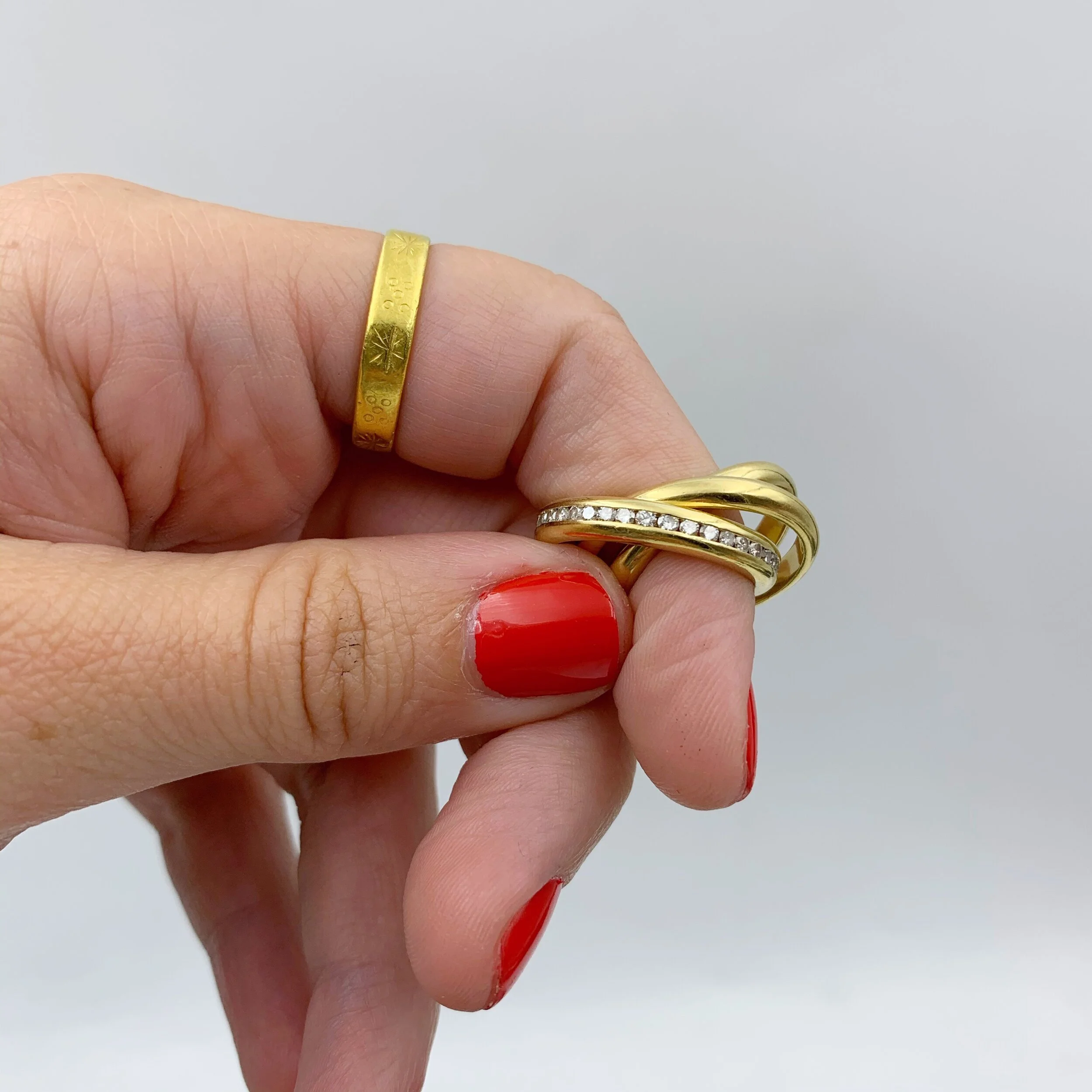Vintage 18k yellow gold eternity band rolling ring Reverie vintage Russian wedding band trinity ring