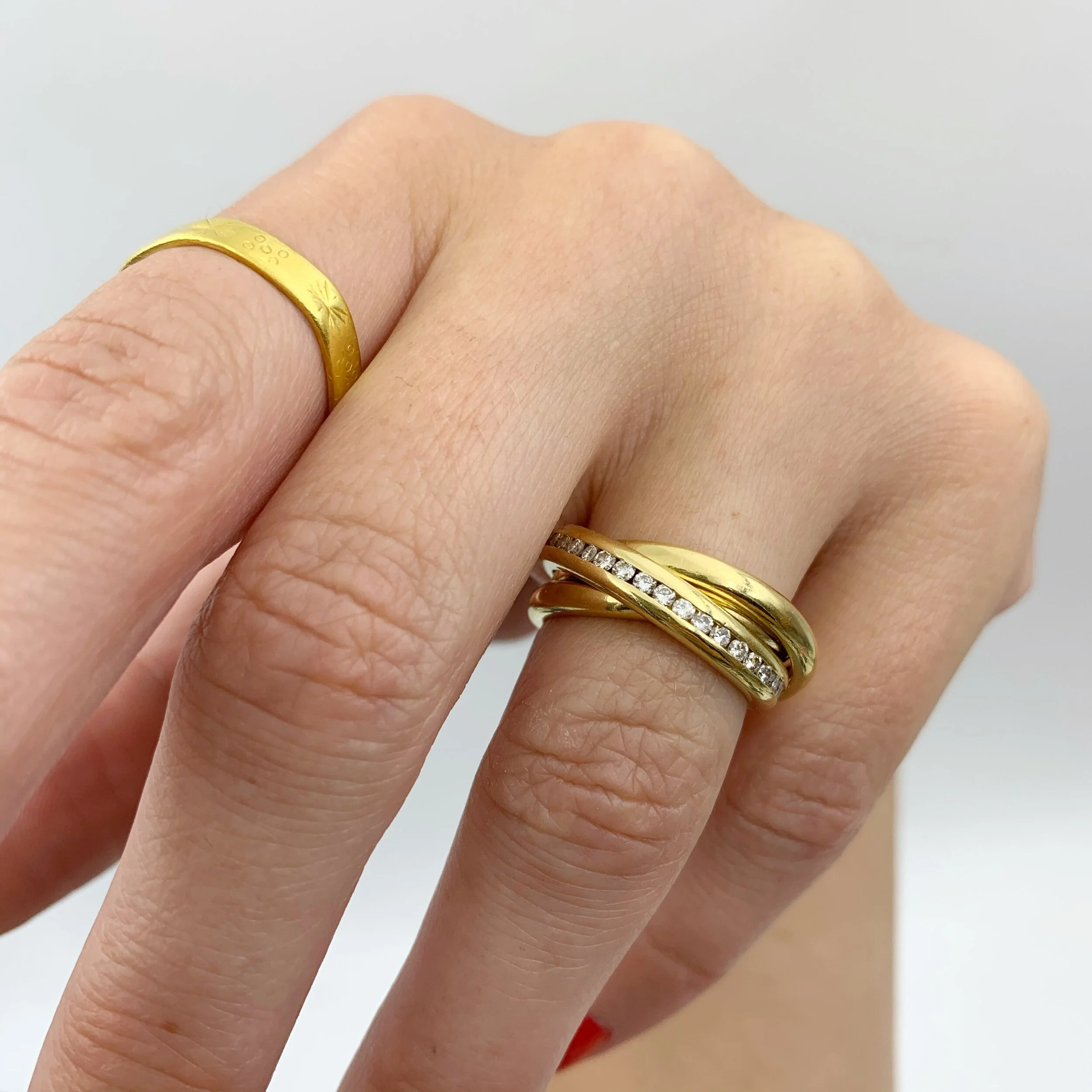 Vintage 18k yellow gold eternity band rolling ring Reverie vintage Russian wedding band trinity ring