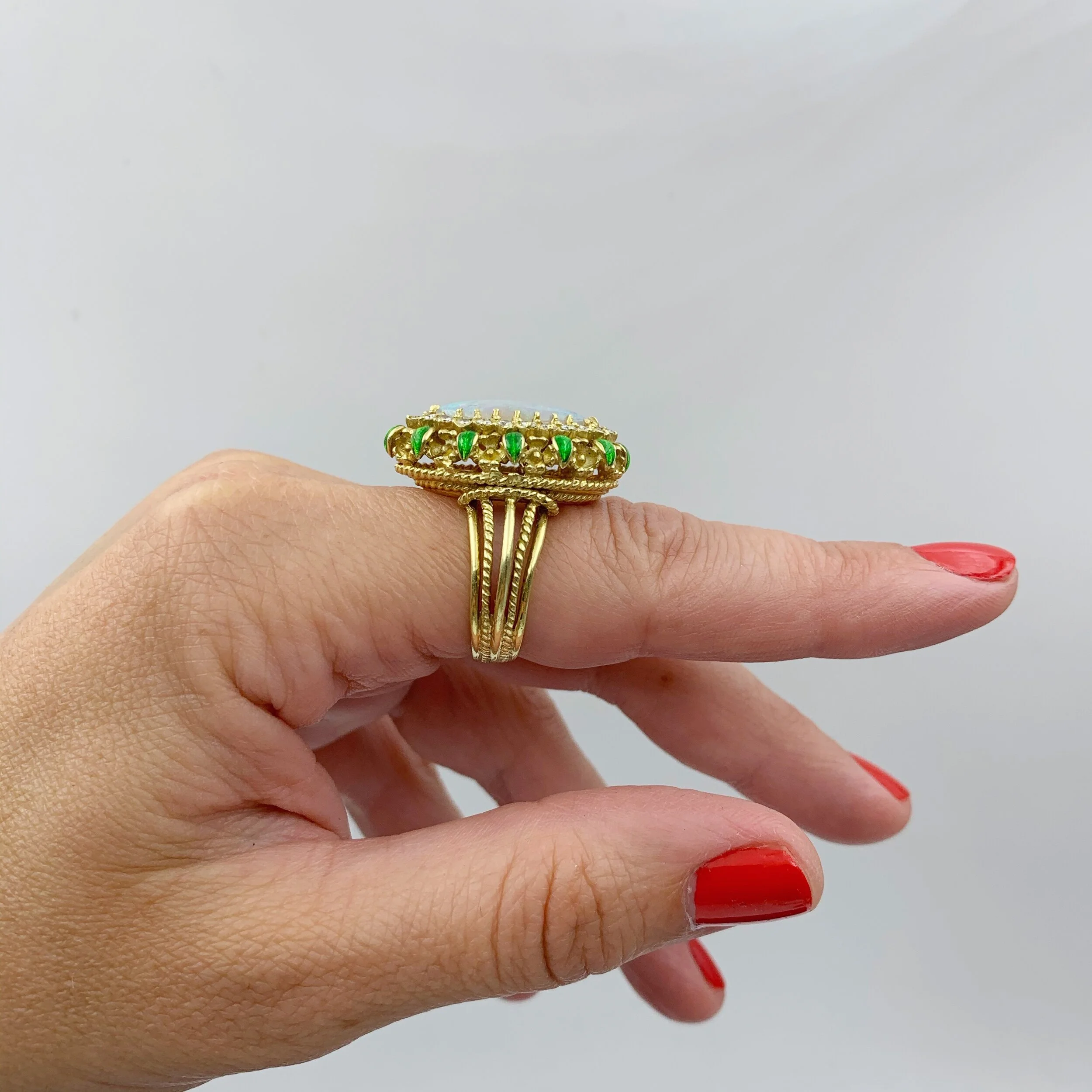 La Triomphe 18k opal statement ring 1960s cocktail ring Reverie vintage estate jewelry nyc