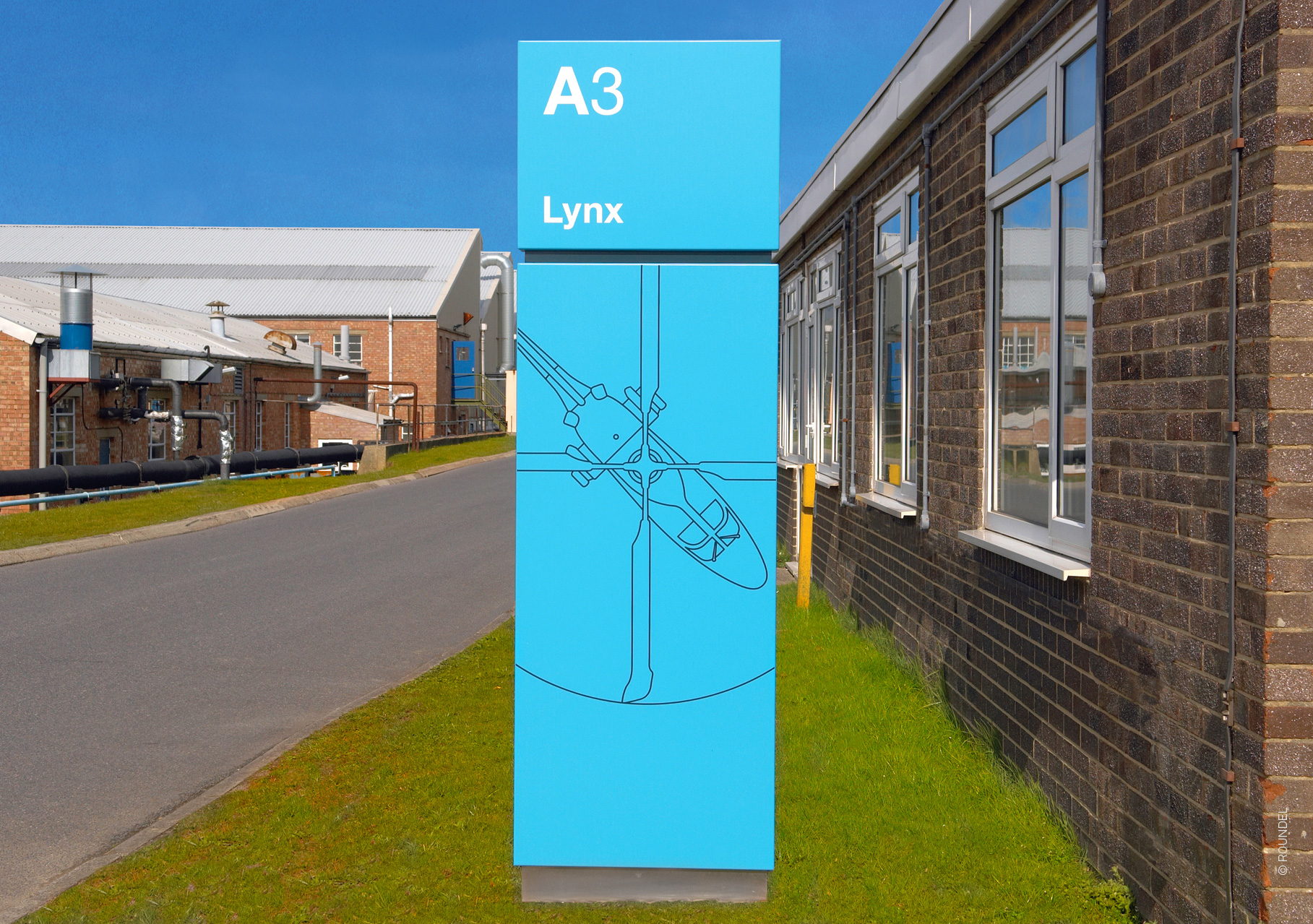 ©-dara-lynx-monolith.jpg