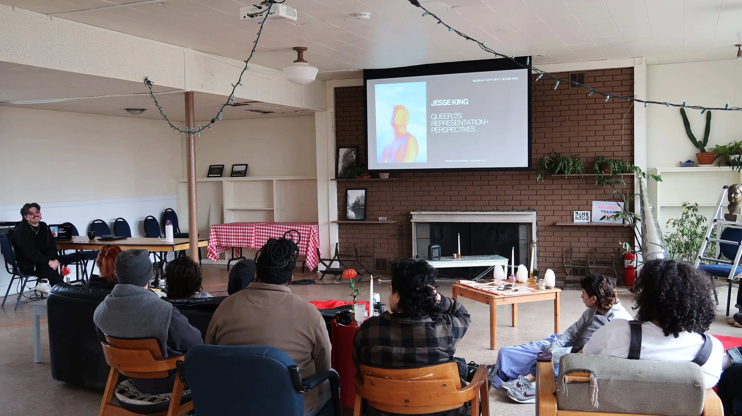  Artist Talk by Curator Jesse King 