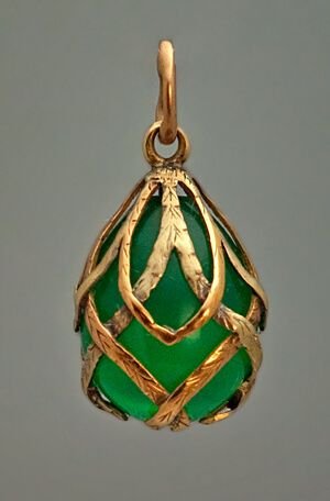 Highly Unusual Antique Gold and Chrysoprase Egg Pendant.jpg