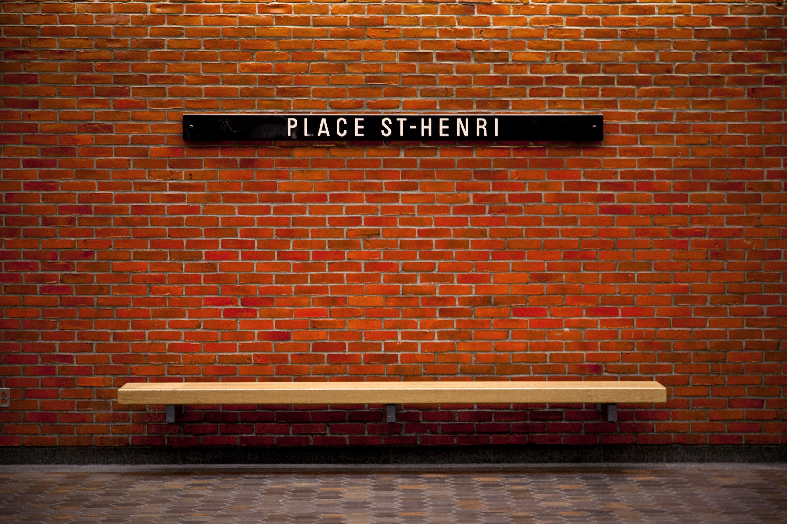 PLACE ST-HENRI