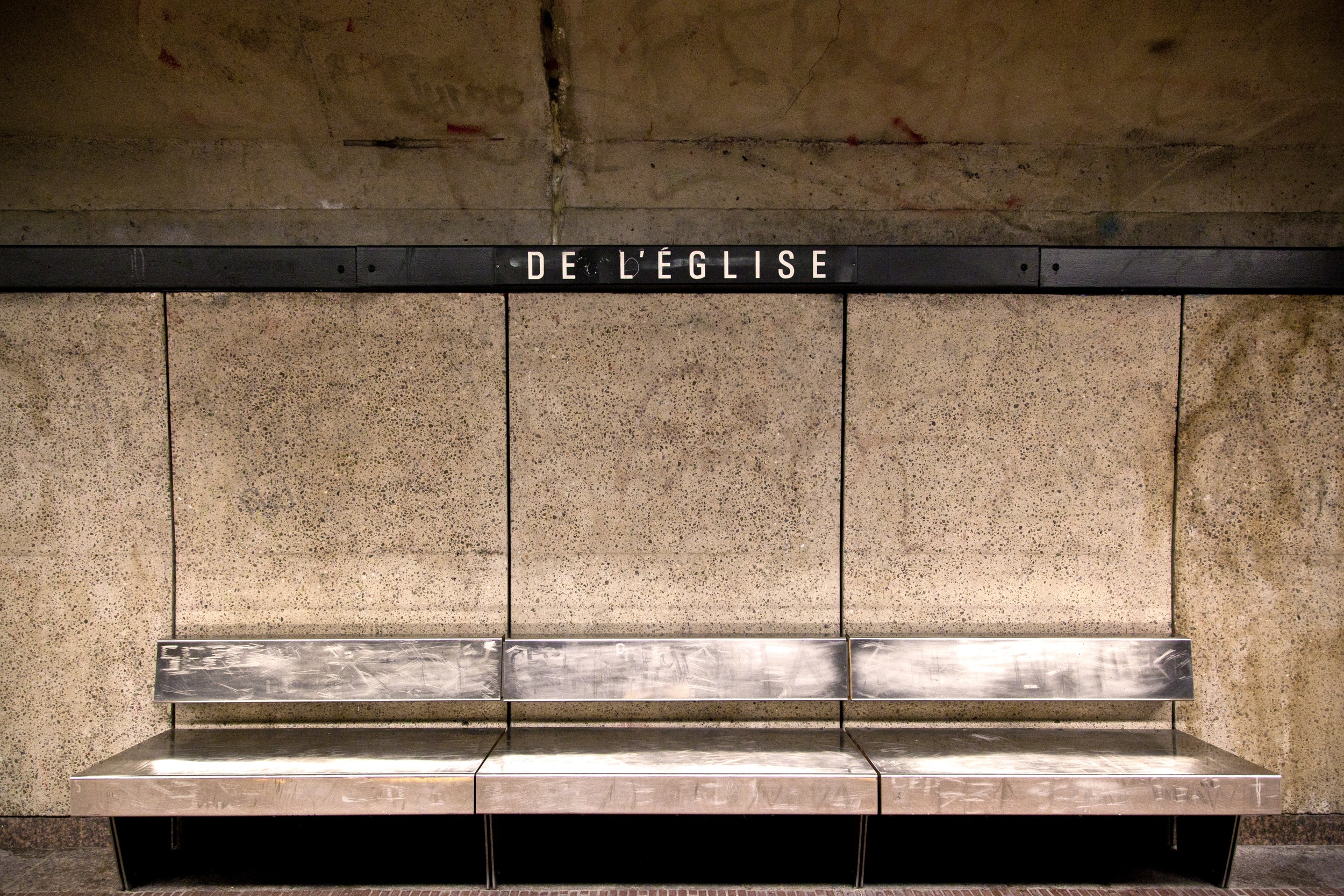 DE L'ÉGLISE