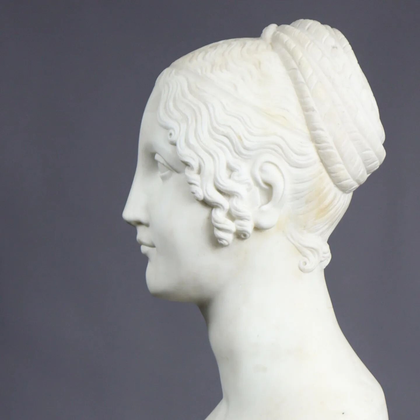 .
A late 19th century white marble bust of Laura, after Antonio Canova

Included in our 26th March Fine Art &amp; Antiques Sale 

Catalogue online next week

.

.

.

.

.

.

.

.

.

.

#fineart #antiques #interiors #interiordesign #countryhouse #c