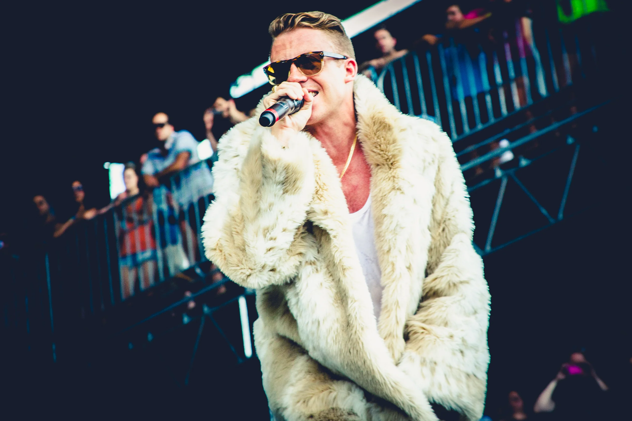 Macklemore -1-6.jpg