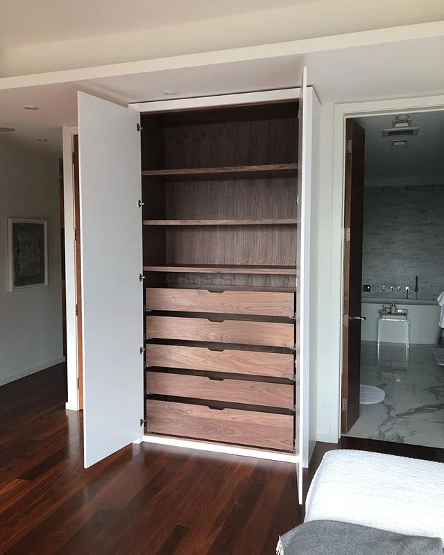 A great little project for our friends over at @studioac_architecture in an incredible Yorkville condo. So fun to be able to use walnut as an interior!