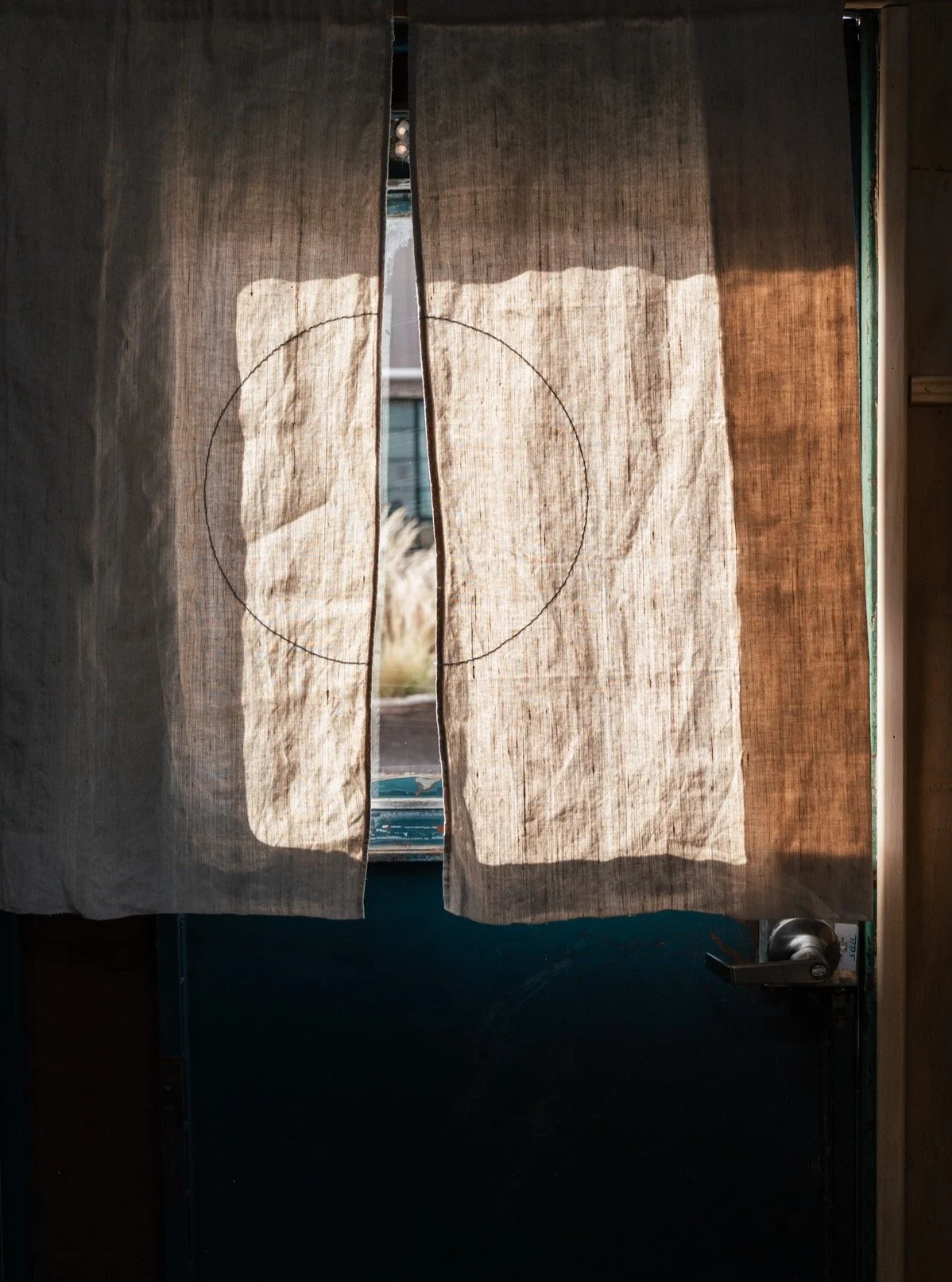 A few weeks ago, the @woollykins_organics team welcomed a garment knitting machine in their signature gentle, purposeful way. Carefully manoeuvred into place at @themillcastlemaine, it quietly settled into the rhythm of this historic woollen mill &md