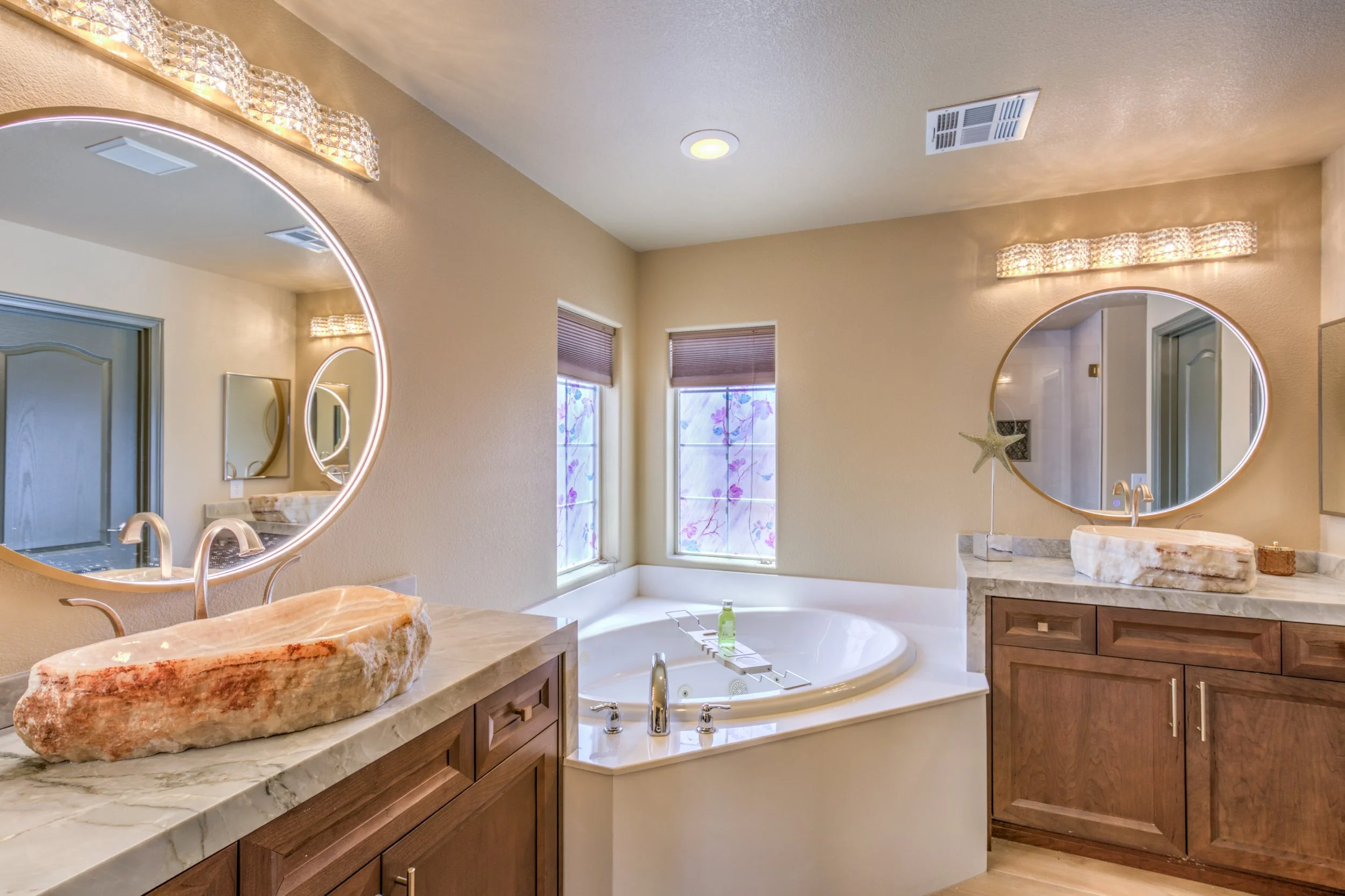 9044 Proud-29.jpg-FULL.JPG