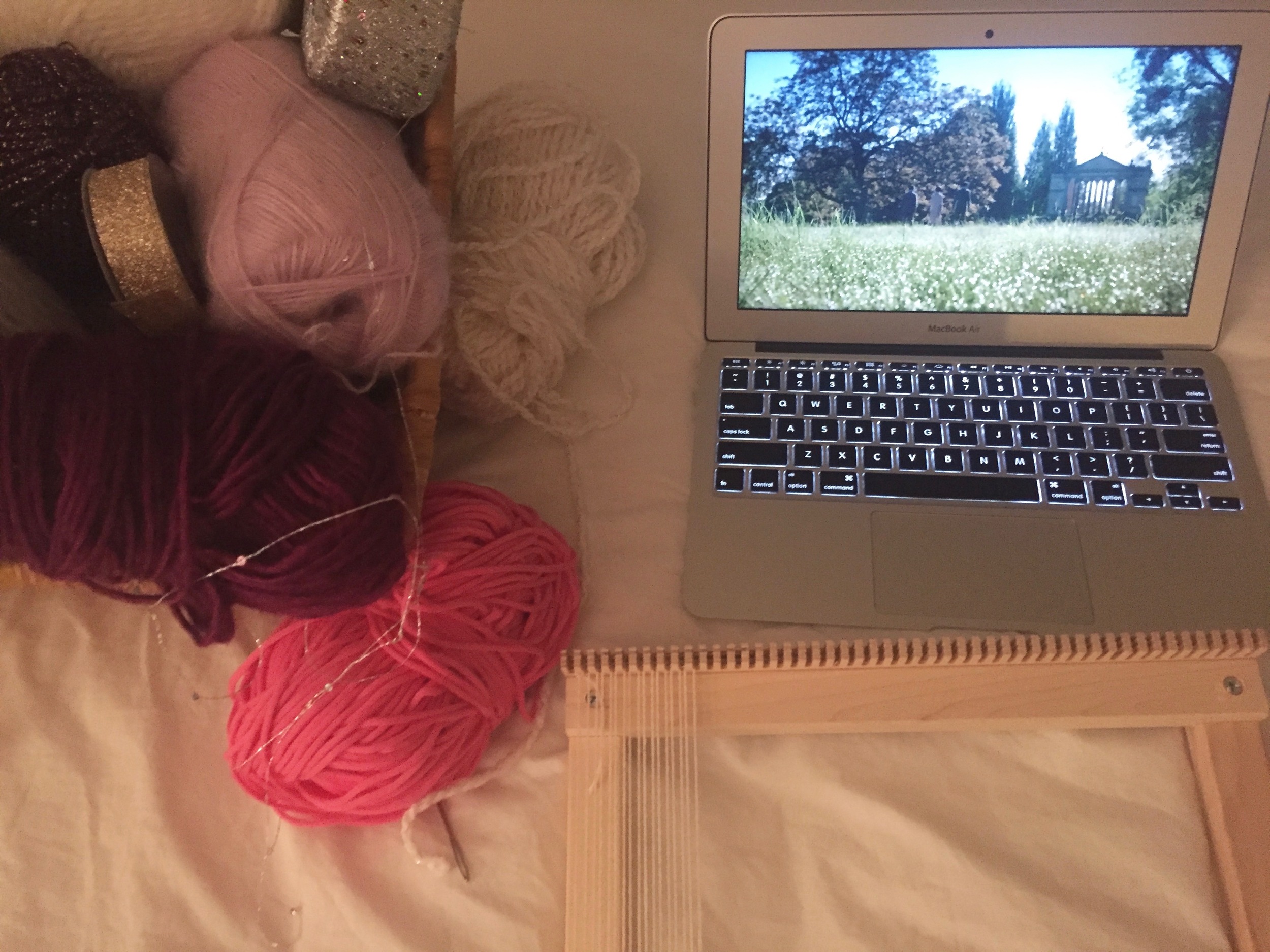 Don't you want to live in this Downton Abbey scene?! 