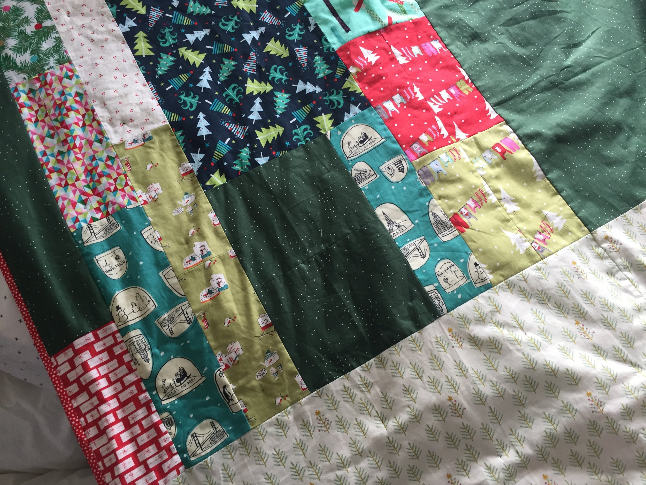 You may have noticed by now that I am obsessed with the Cotton and Steel Sprinkles prints . I've used them in several colors in quilts now. 