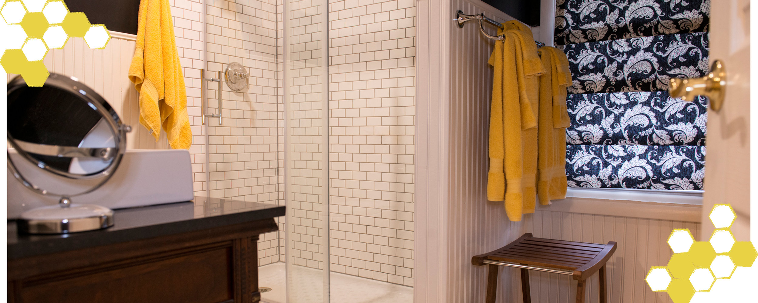 Upstairs Shared Bathroom