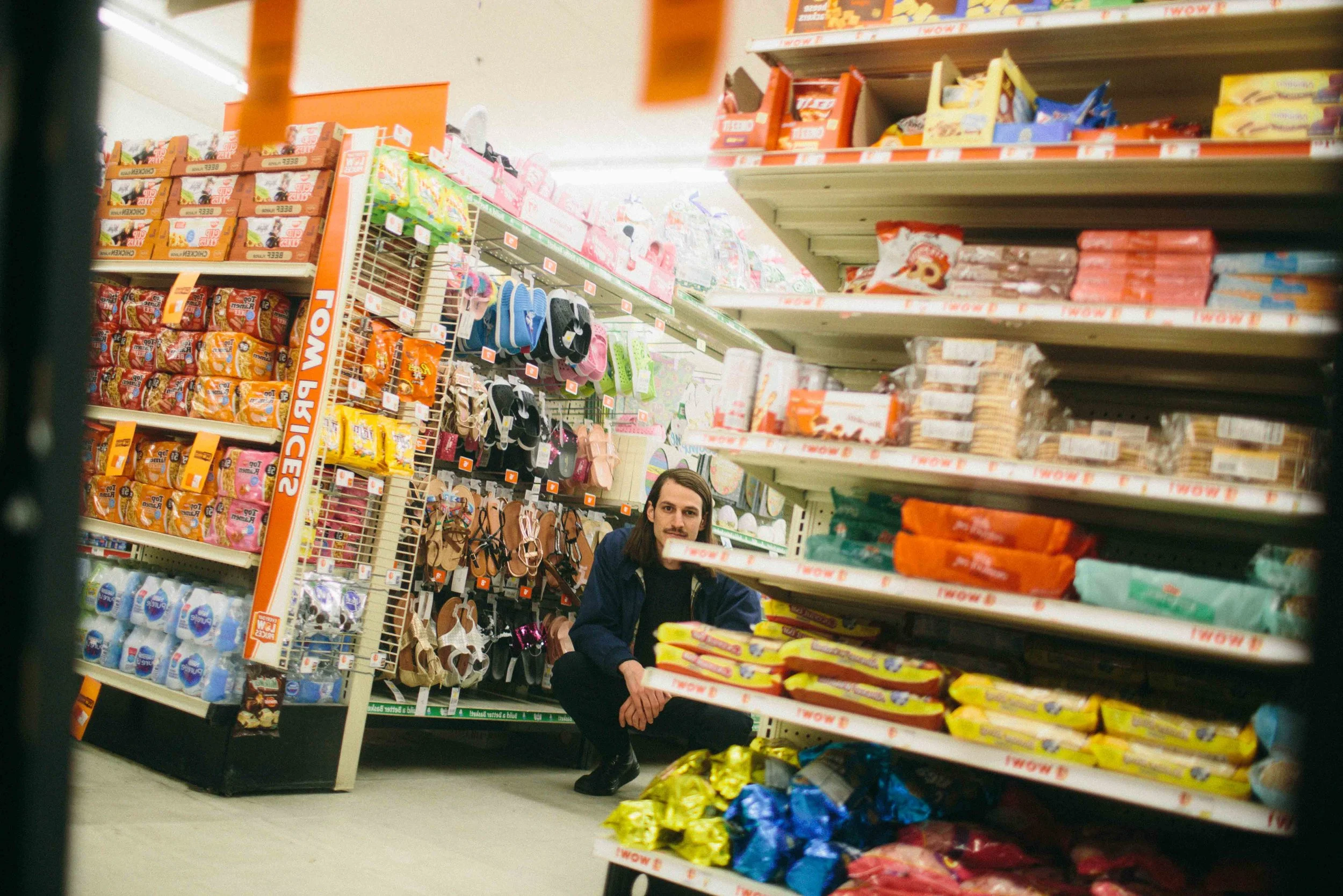 Dan Kanvis_Discount Circus 6.jpg