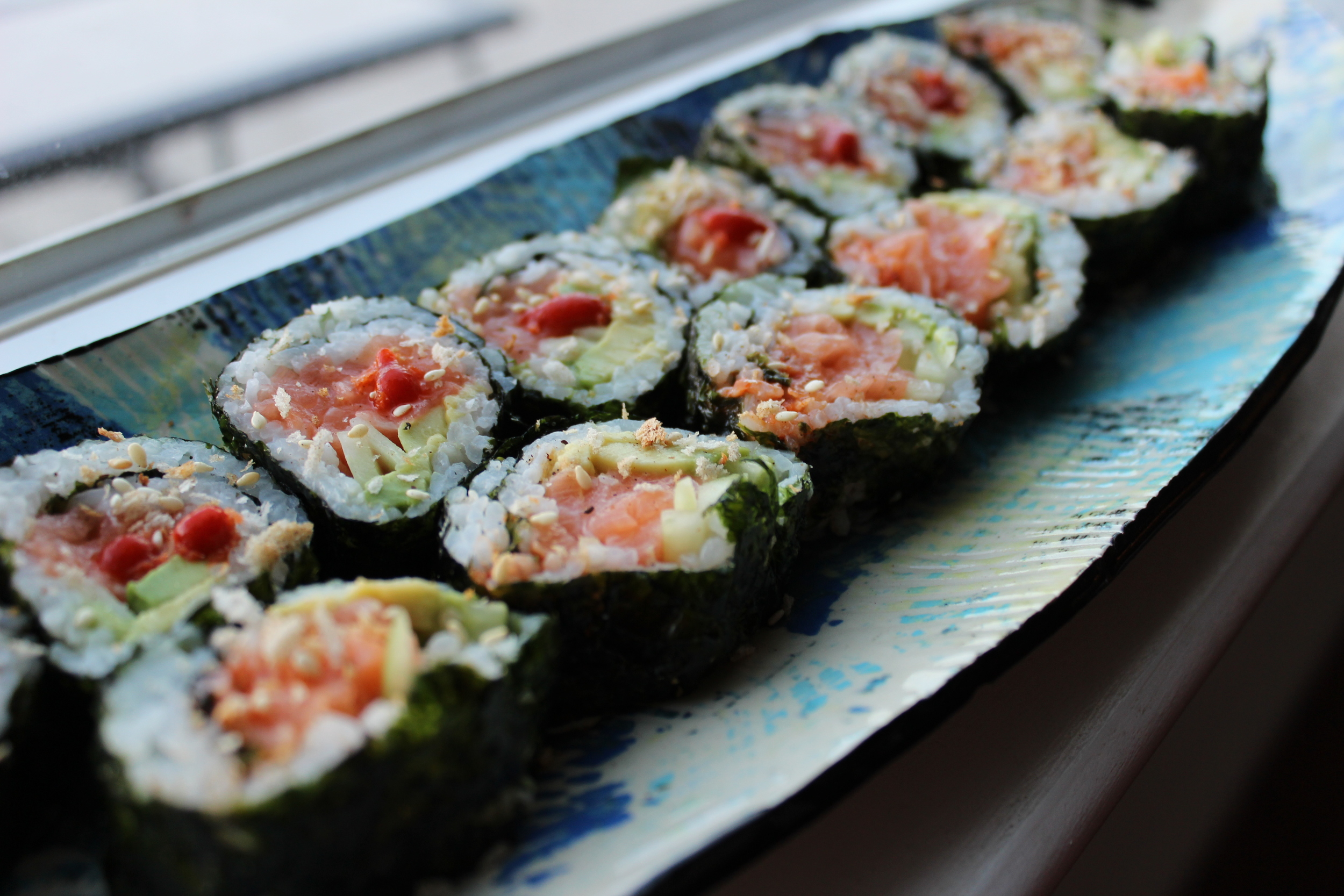 Sriracha Salmon Roll
