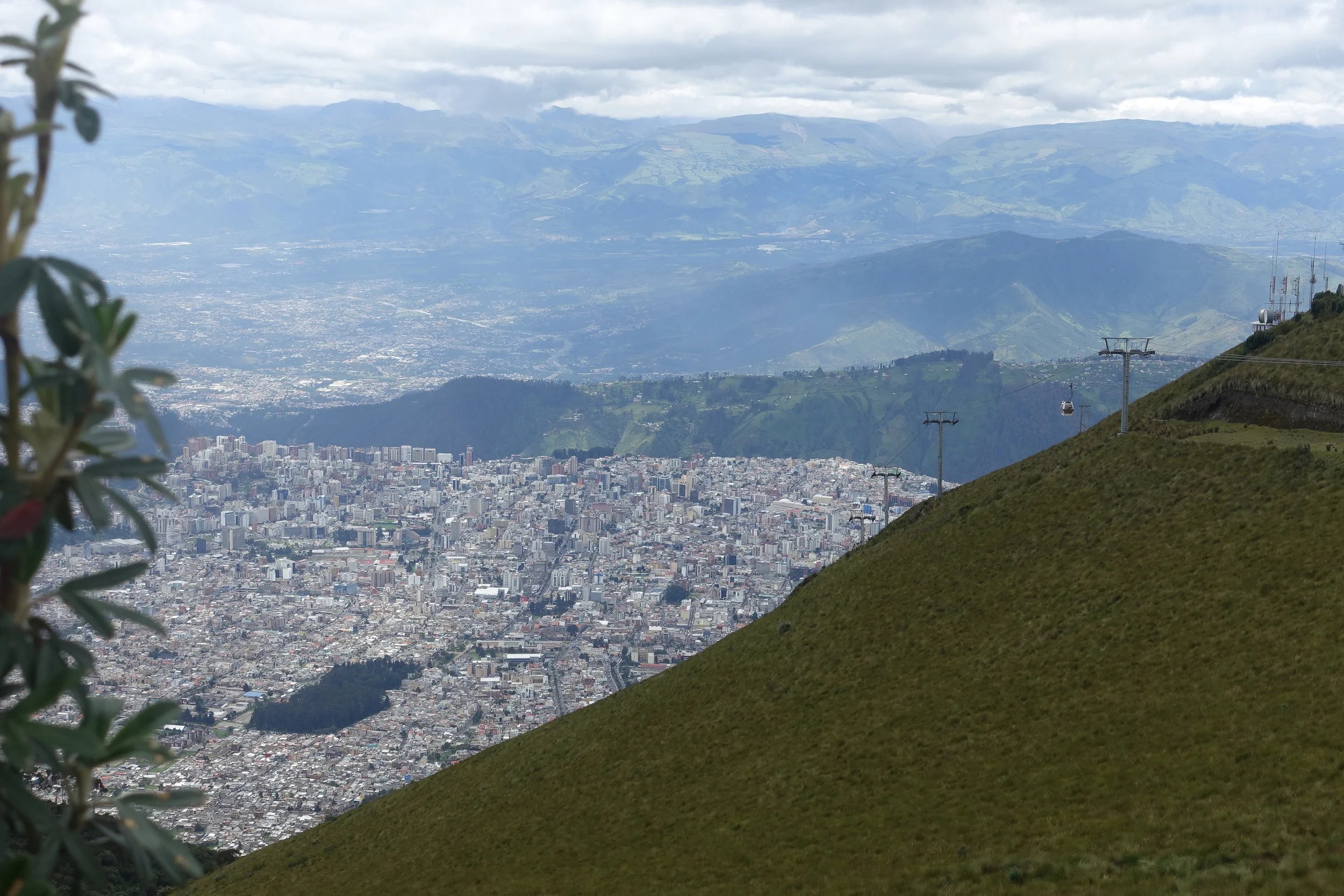 Teleferiqo and view from volcan pinchincha