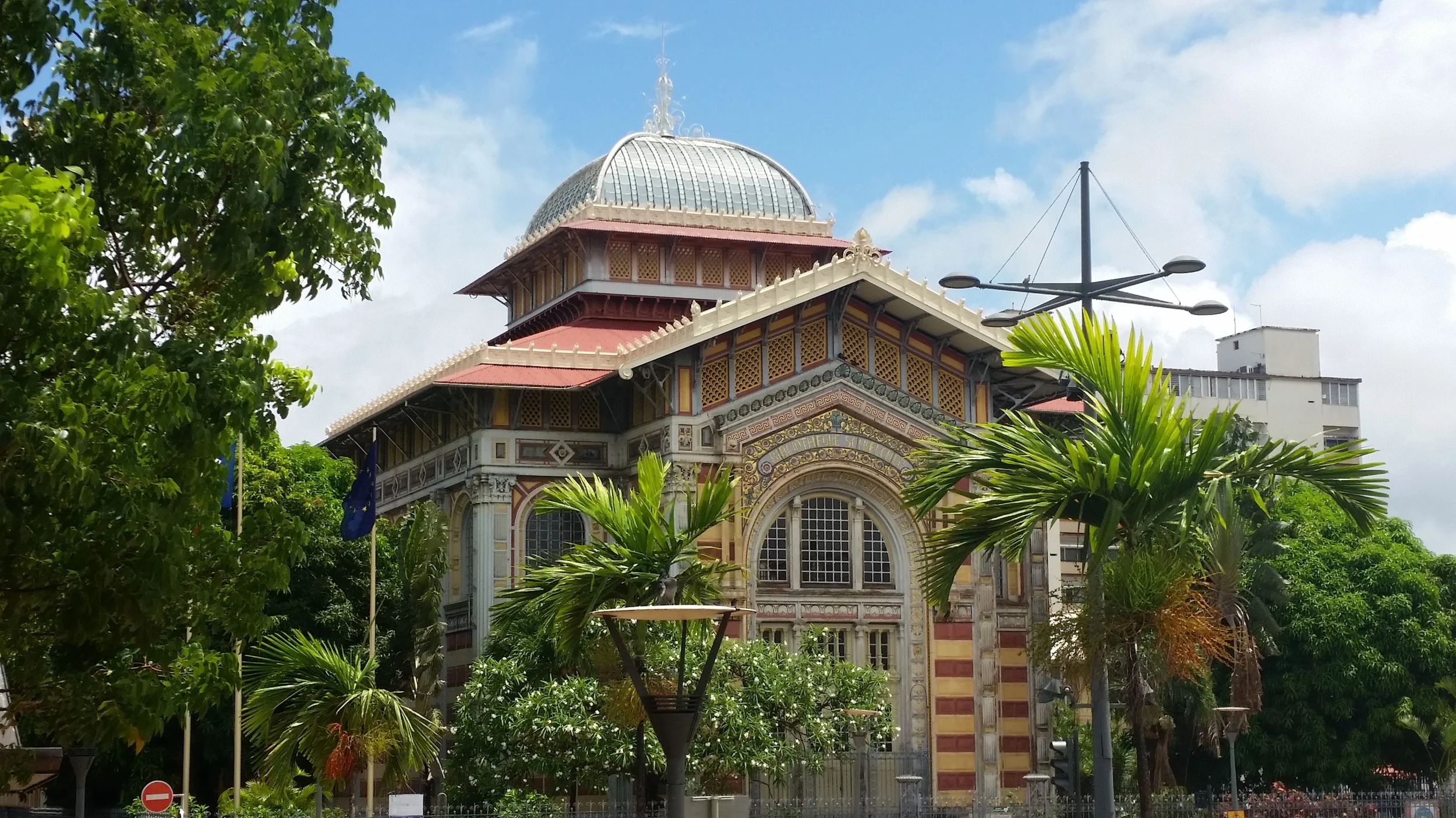 BIBLIOTEQUE schOELCHER, A FORT DE FRANCE LANDMARK