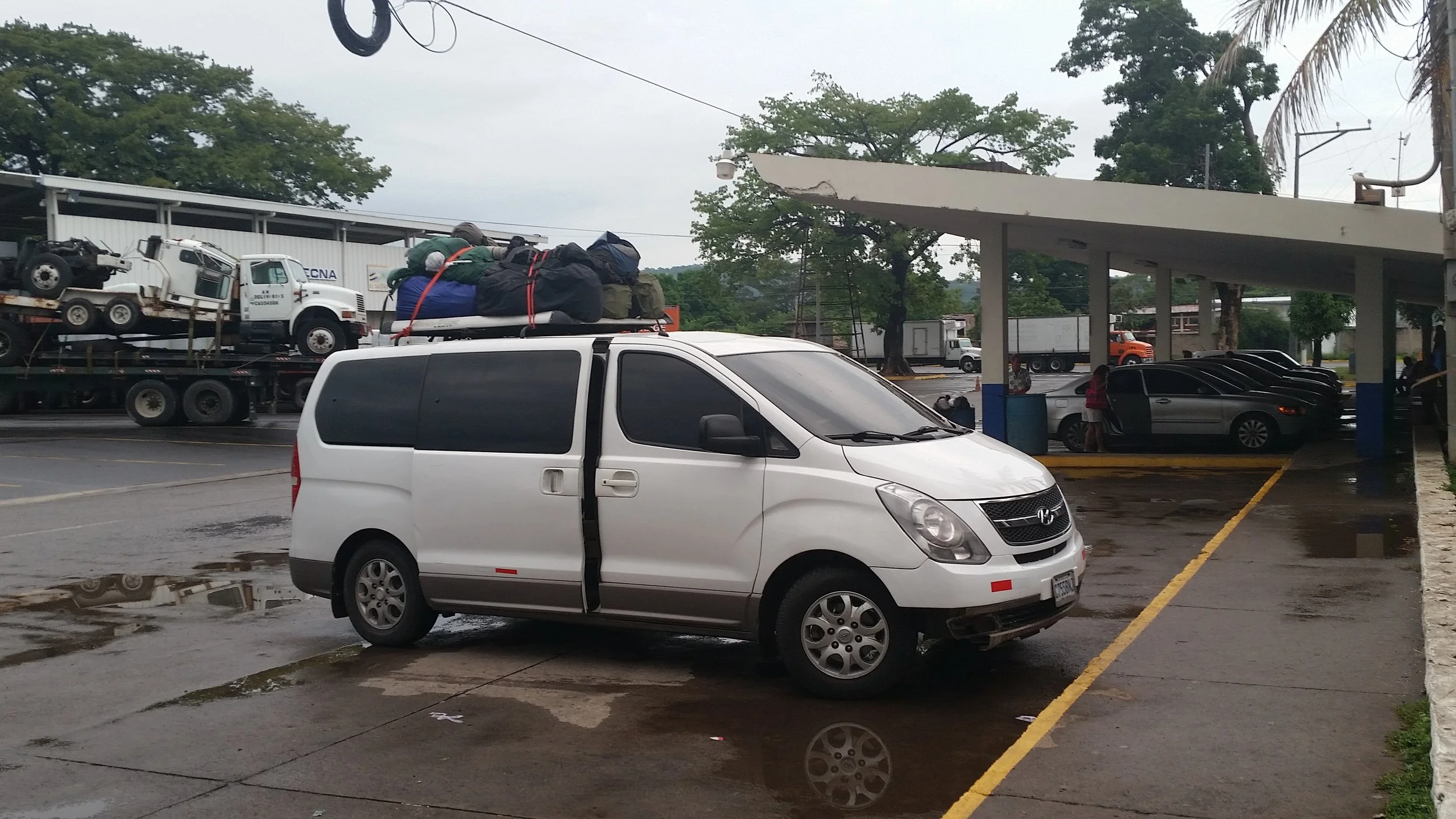 at the el salvador - Guatemala border