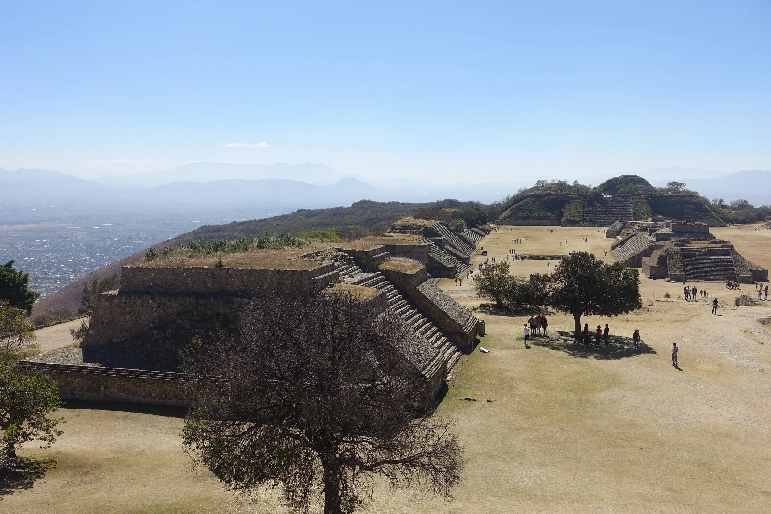 eastern side, gran plaza