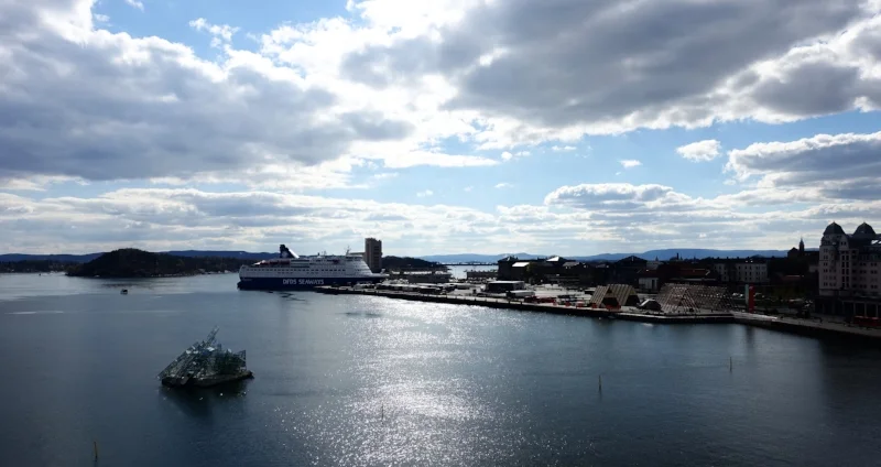 harbour view (including sculpture) from the opera house roof