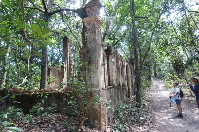abandoned house, barro branco