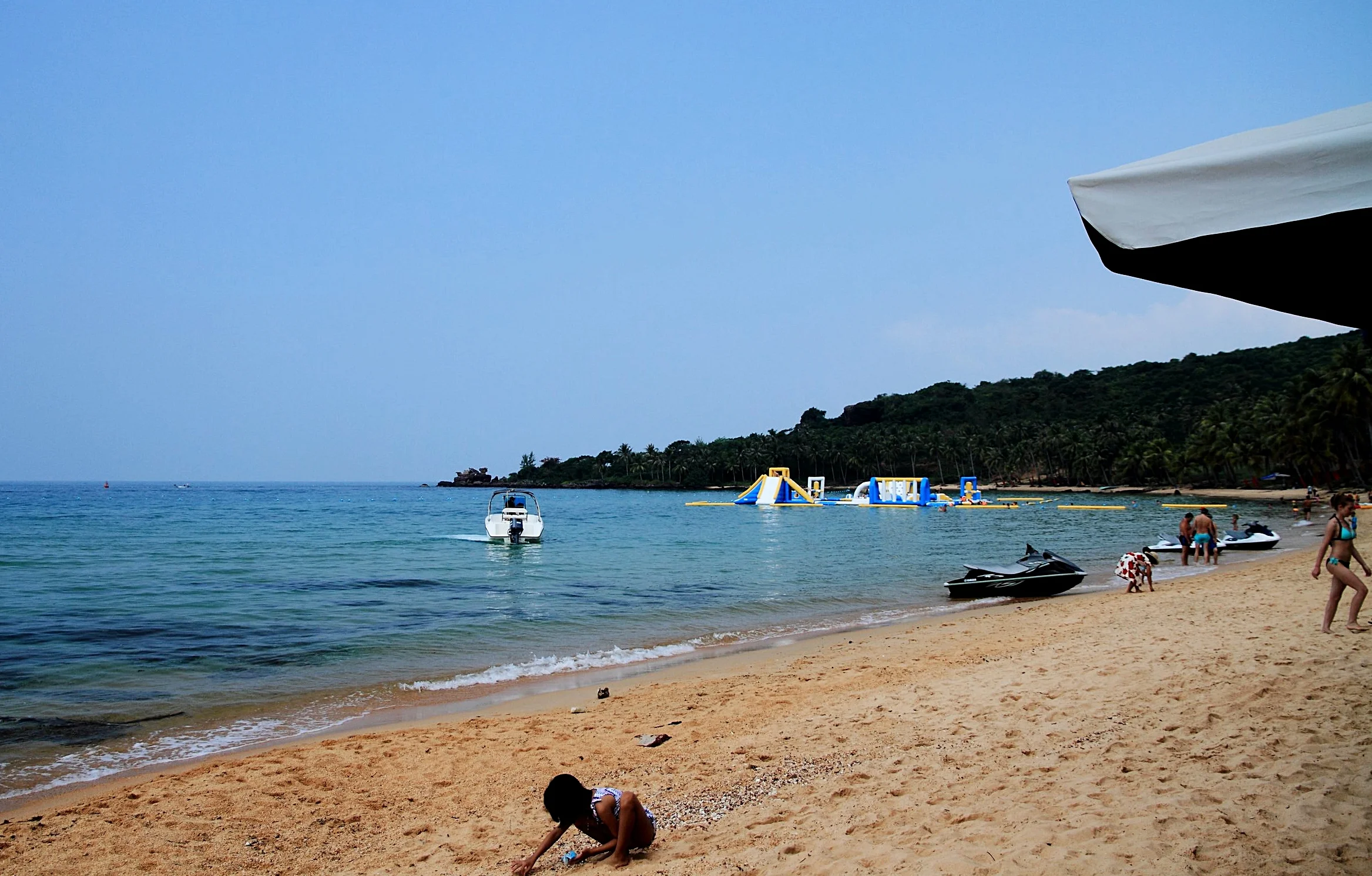 hon thom beach