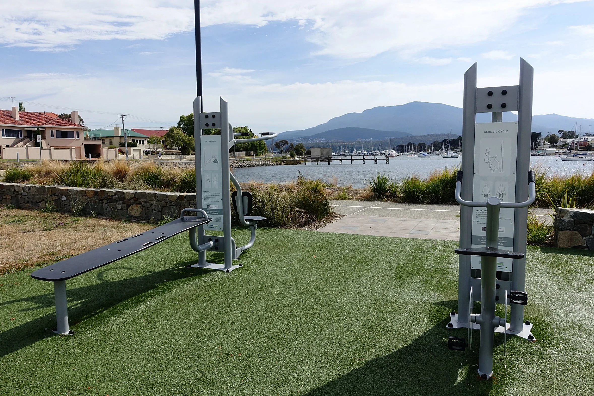 exercise equipment simmons park