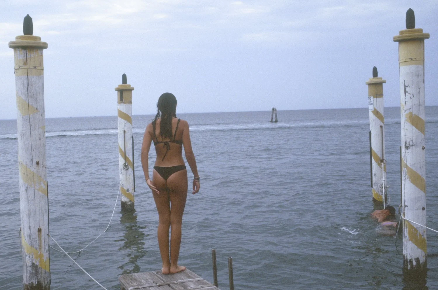 girl in the lagoon_25954_16.jpg