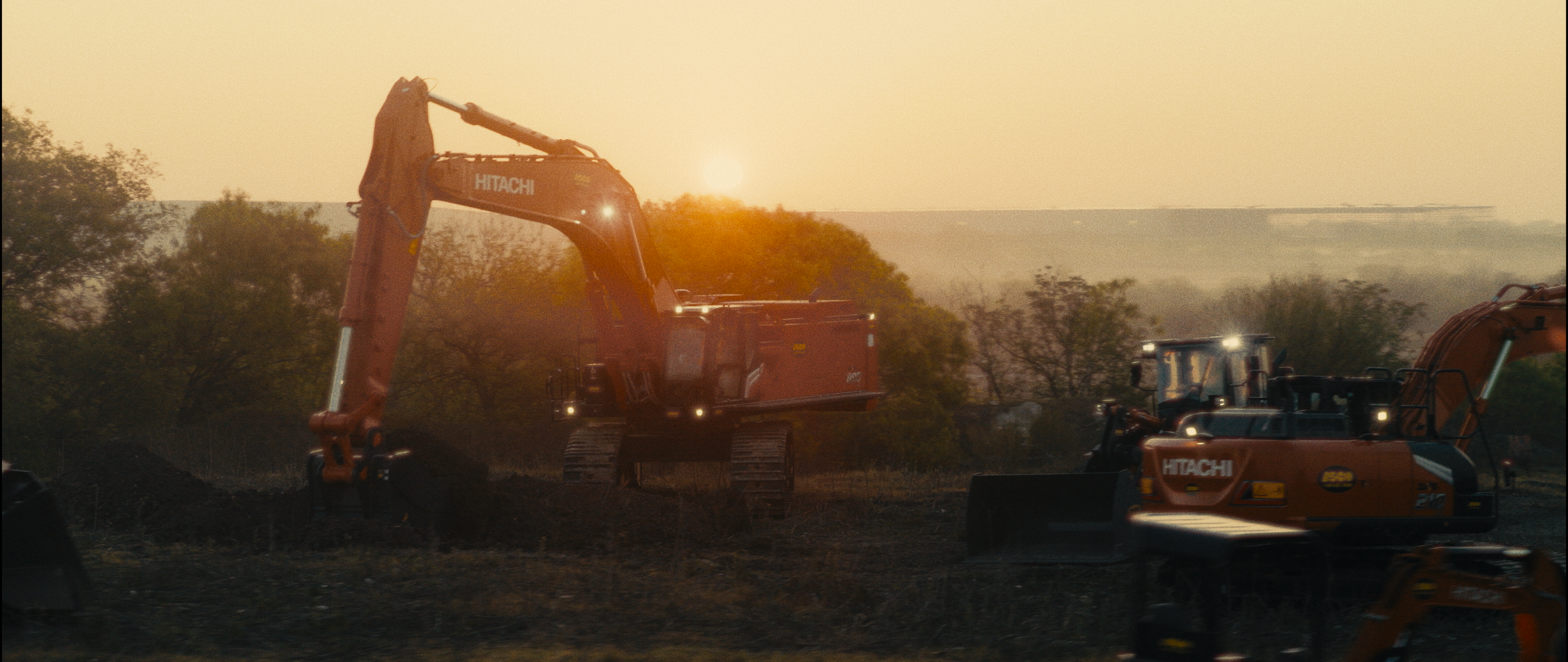 HITACHI_30_BOBCAT_250918_Conform.00_00_01_14.Still021.png
