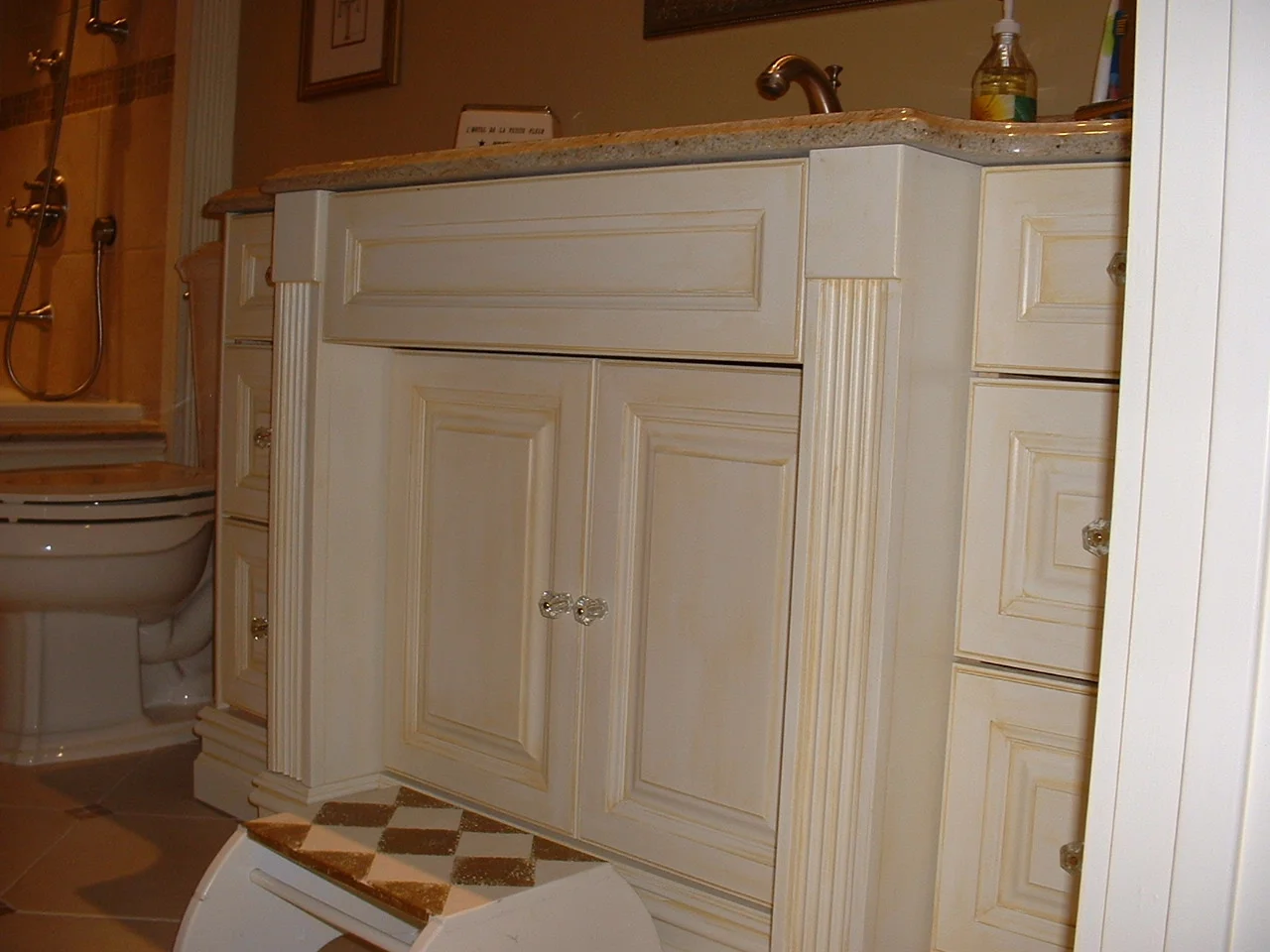 Conti Vanity.JPG