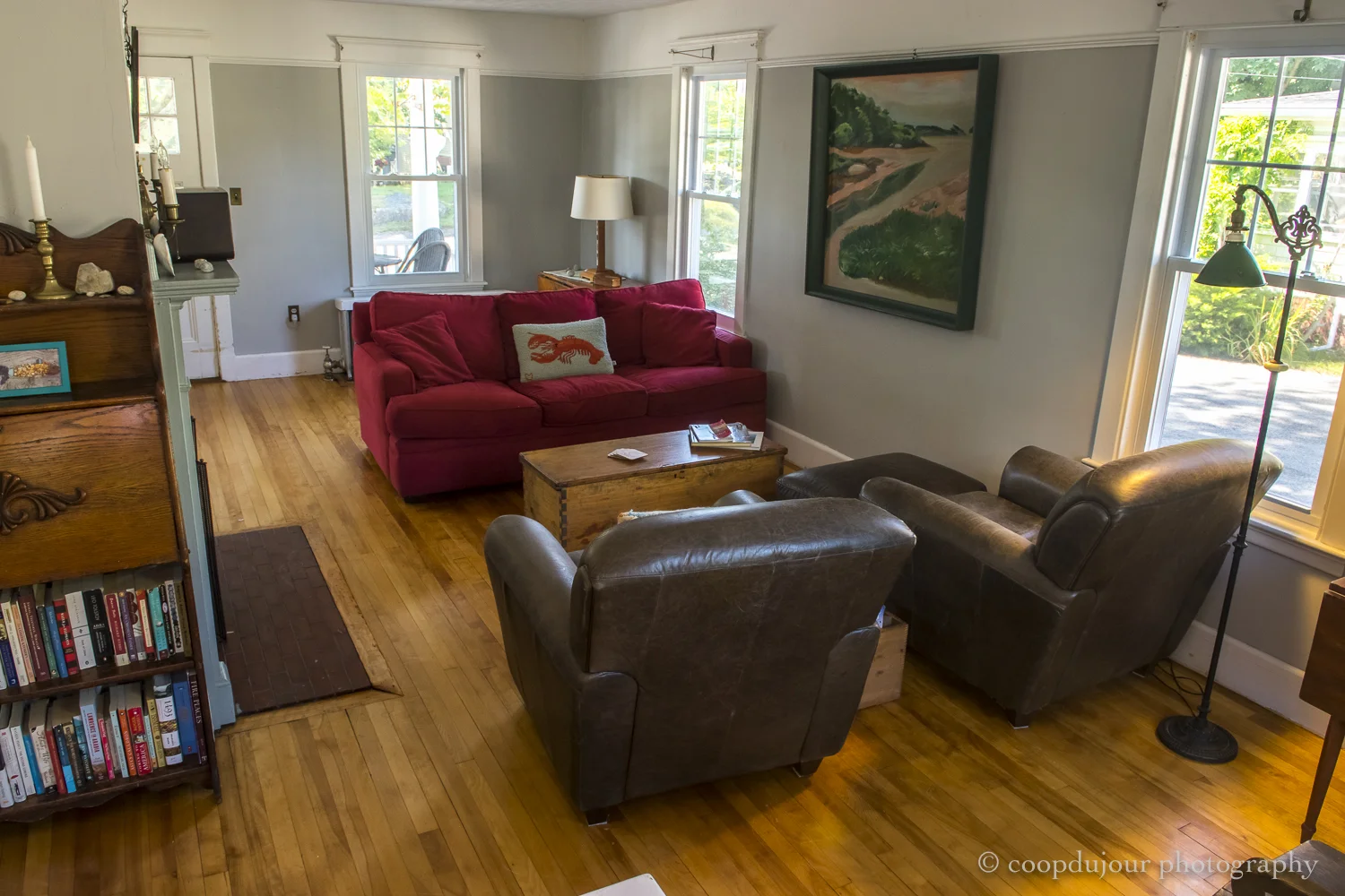 14 - living room.jpg