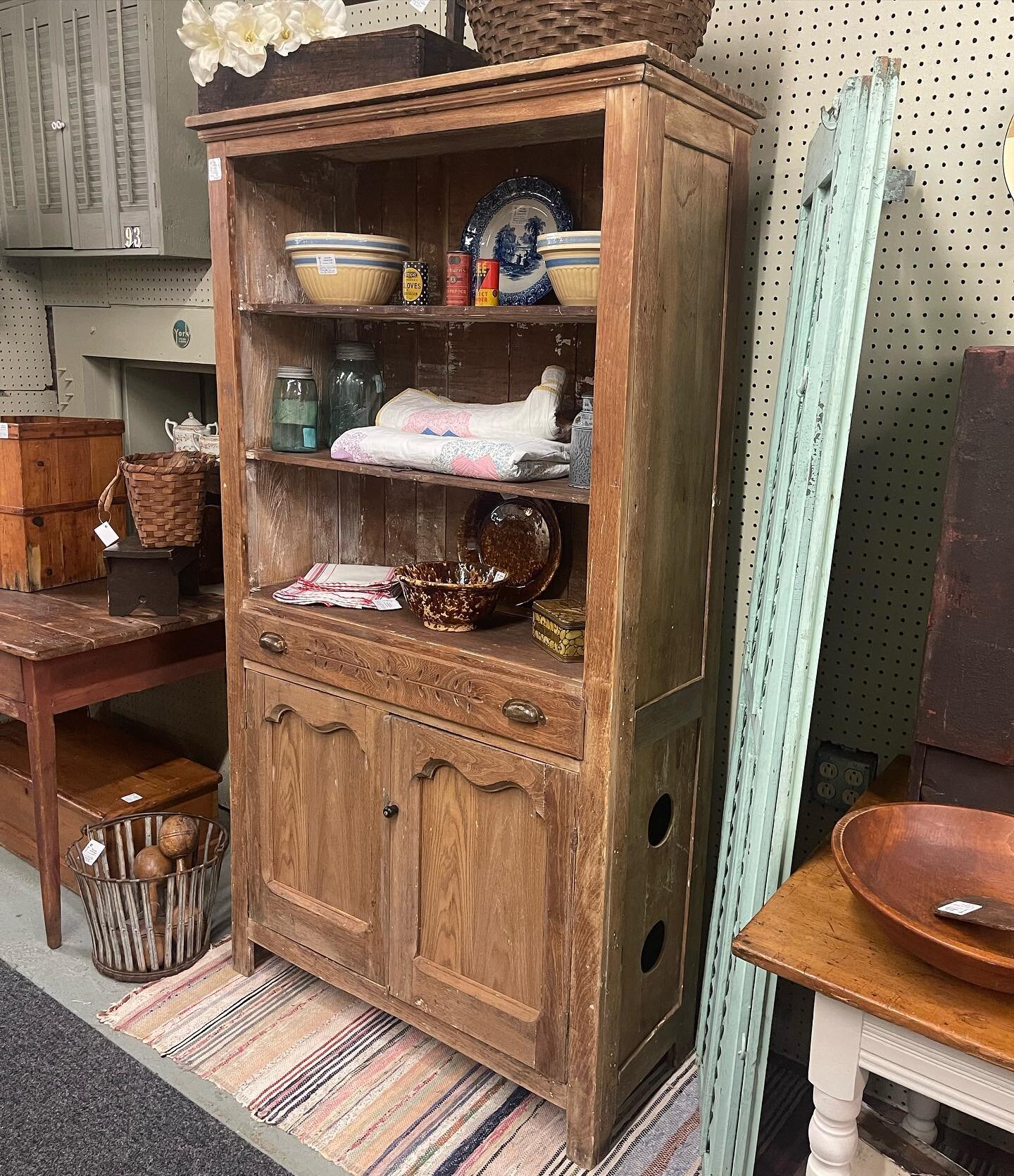 Check this out! This great bakers cupboard just came in this week. It&rsquo;s a great piece for a smaller space and will provide lots of storage! Come on out this weekend to see it!!

Vendor: JA
Price: $495.00
Measurements: 37.5&rdquo; W x 70.5&rdquo