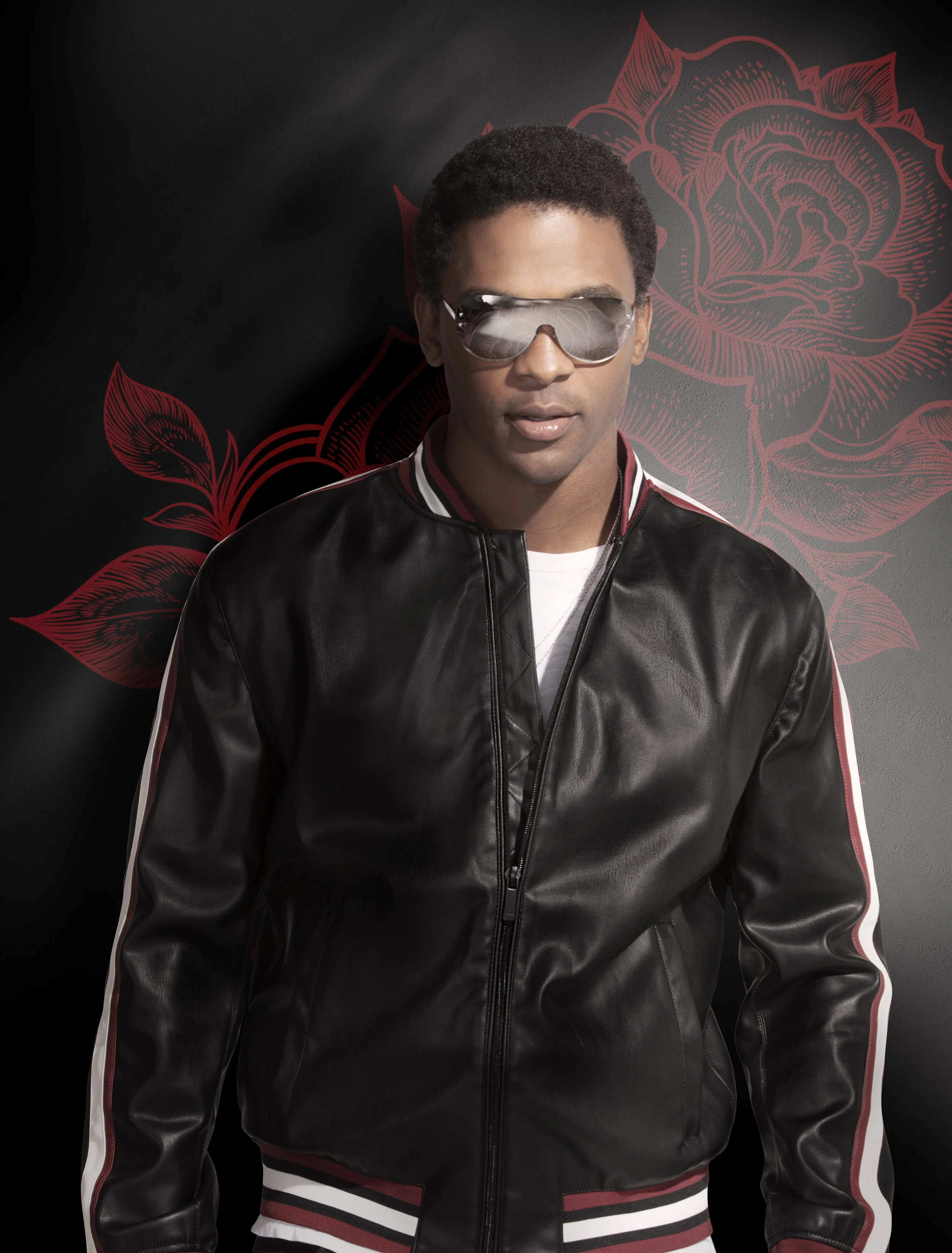 Sunnies_Decades_2000s_101001_RT.jpg