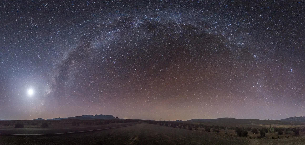 Full Arc of Milky Way_1280.jpg
