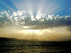 clouds-872143__180.jpg