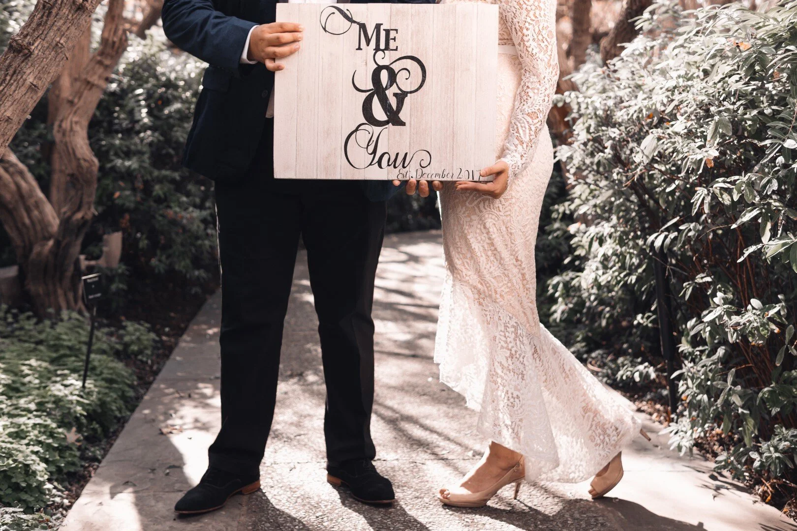 Capturing Dreamy Engagement and Bridal Photos at the Dallas Arboretum, A Photographer's Insight and Tips