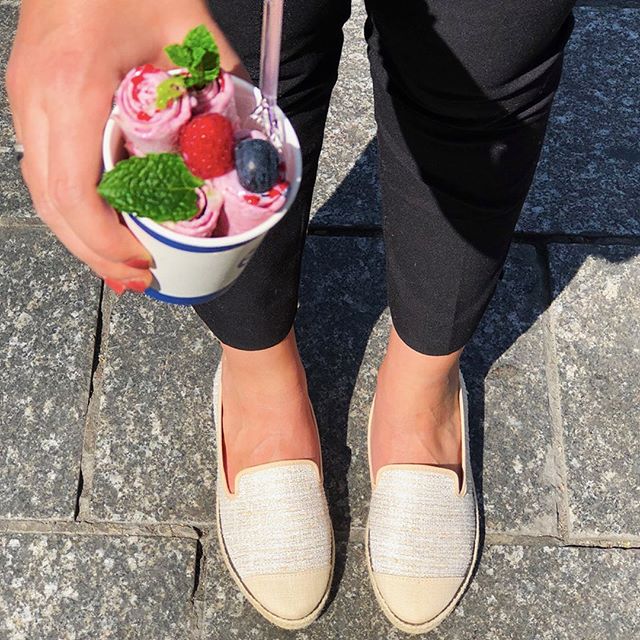 ☀️Il fait beau et on f&ecirc;te &ccedil;a avec @angarde ! 😎 On vous fait gagner une paire d&rsquo;espadrilles SS19 et des glaces pour 2 pour tous les week-ends du mois de juin !
1. Suivez les 2 comptes : @angarde et @iceroll
2. Identifiez la seule p