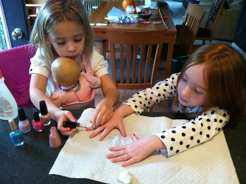 Multi-tasking Caroline's way: baby wearing and glitz