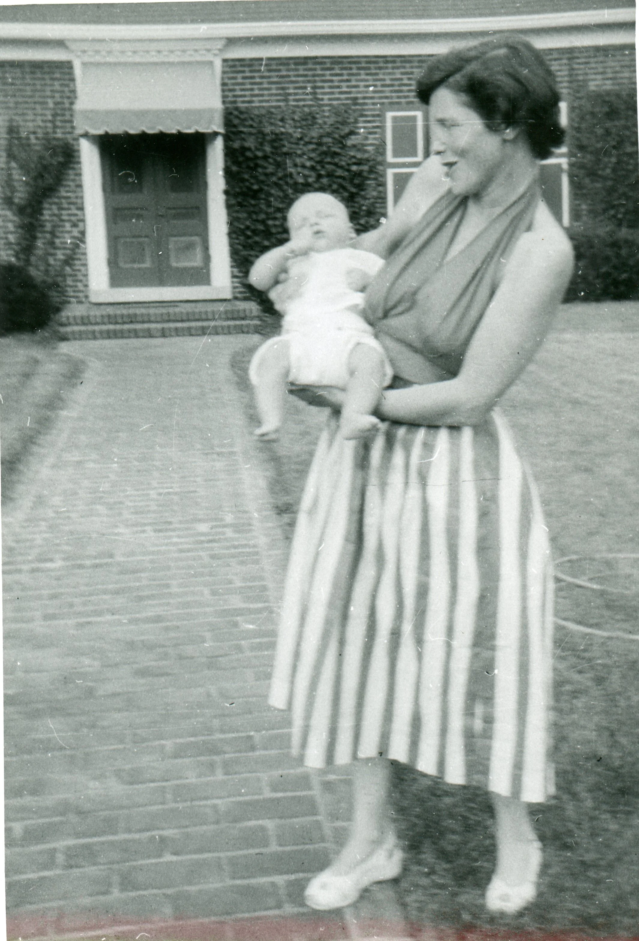 Betty and Allen 8-1951.jpg