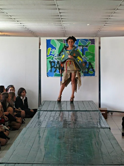 Pre-hispanic garment inspired by Paracas culture