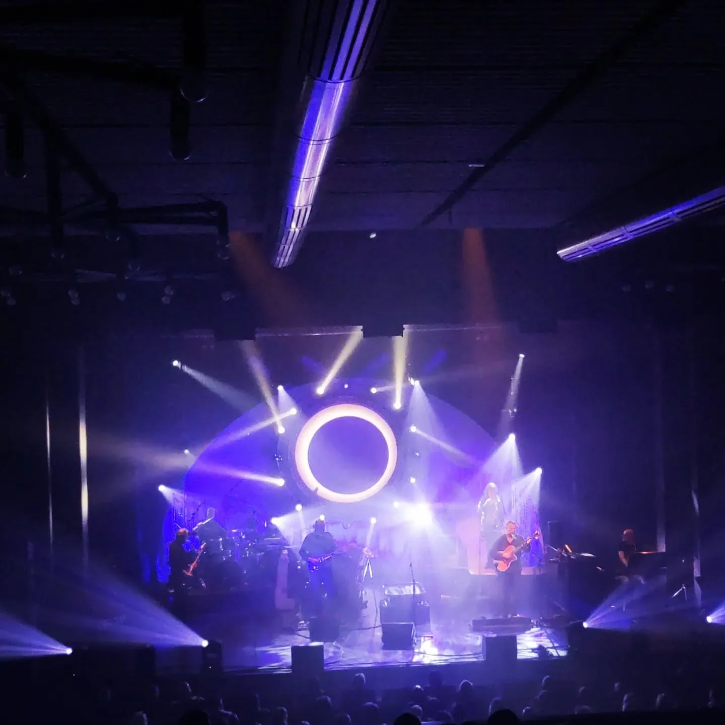 03.03.2023
Meppen, @theatermeppen

Tickets f&uuml;r kommende Shows:
https://www.eventim.de/artist/kings-of-floyd/

Band:
Berni Bovens - Drums
@fischermaurus - Guitar
@mark.gillespie.754918 - Vocals, Guitar
Hans Maahn - Bass
Anja Lerch - Vocals
Andy S