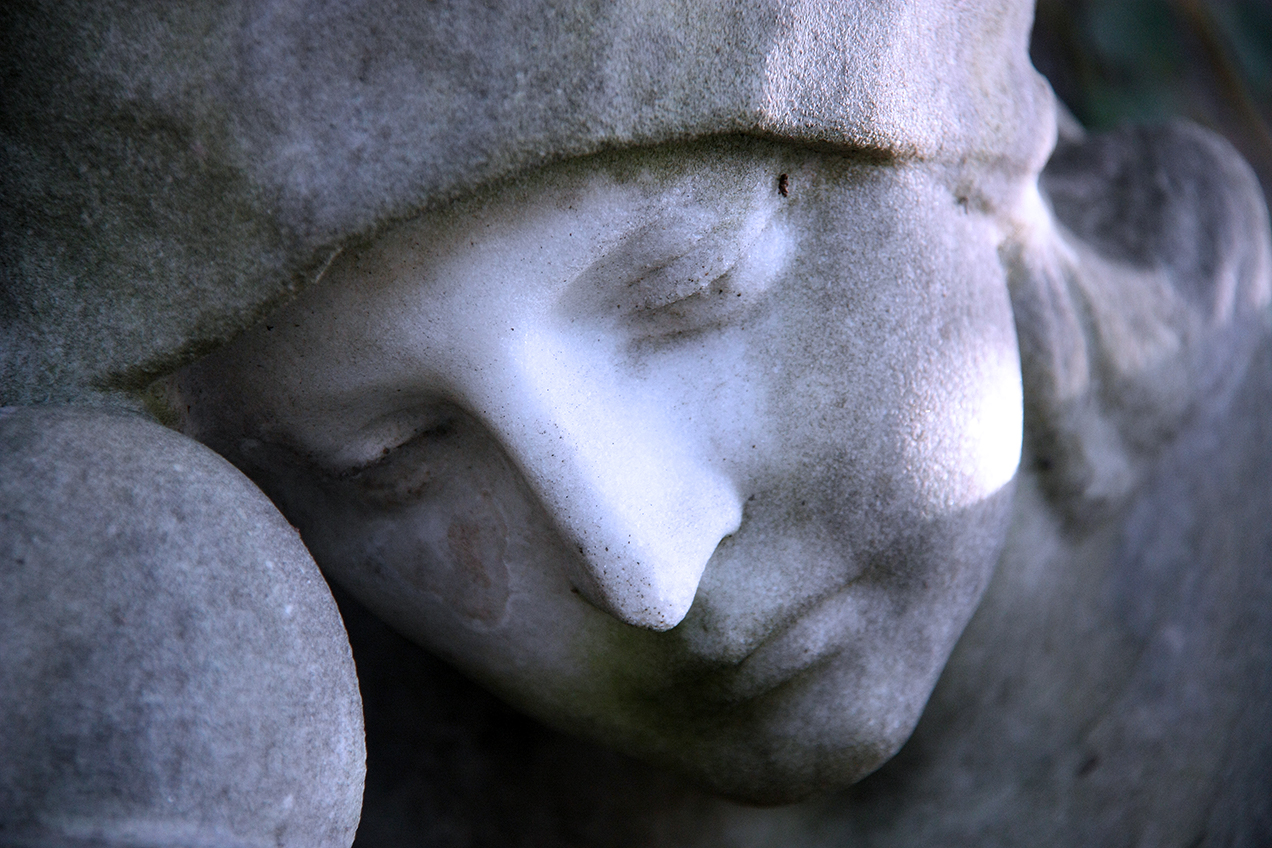 Blue Christmas: A Service of Hope and Comfort Wed Dec. 12, 7pm