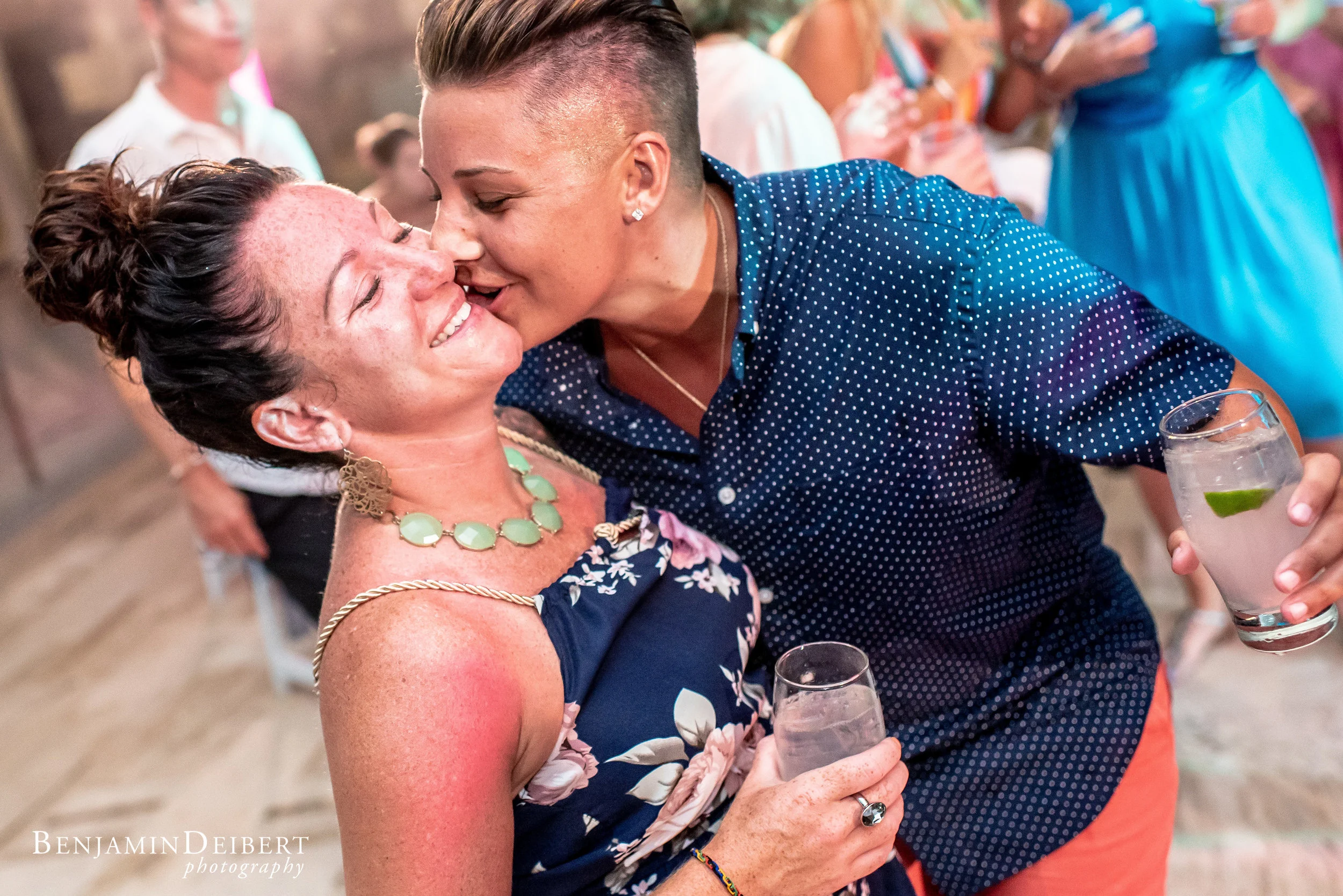 AngieandTracey_3641.jpg