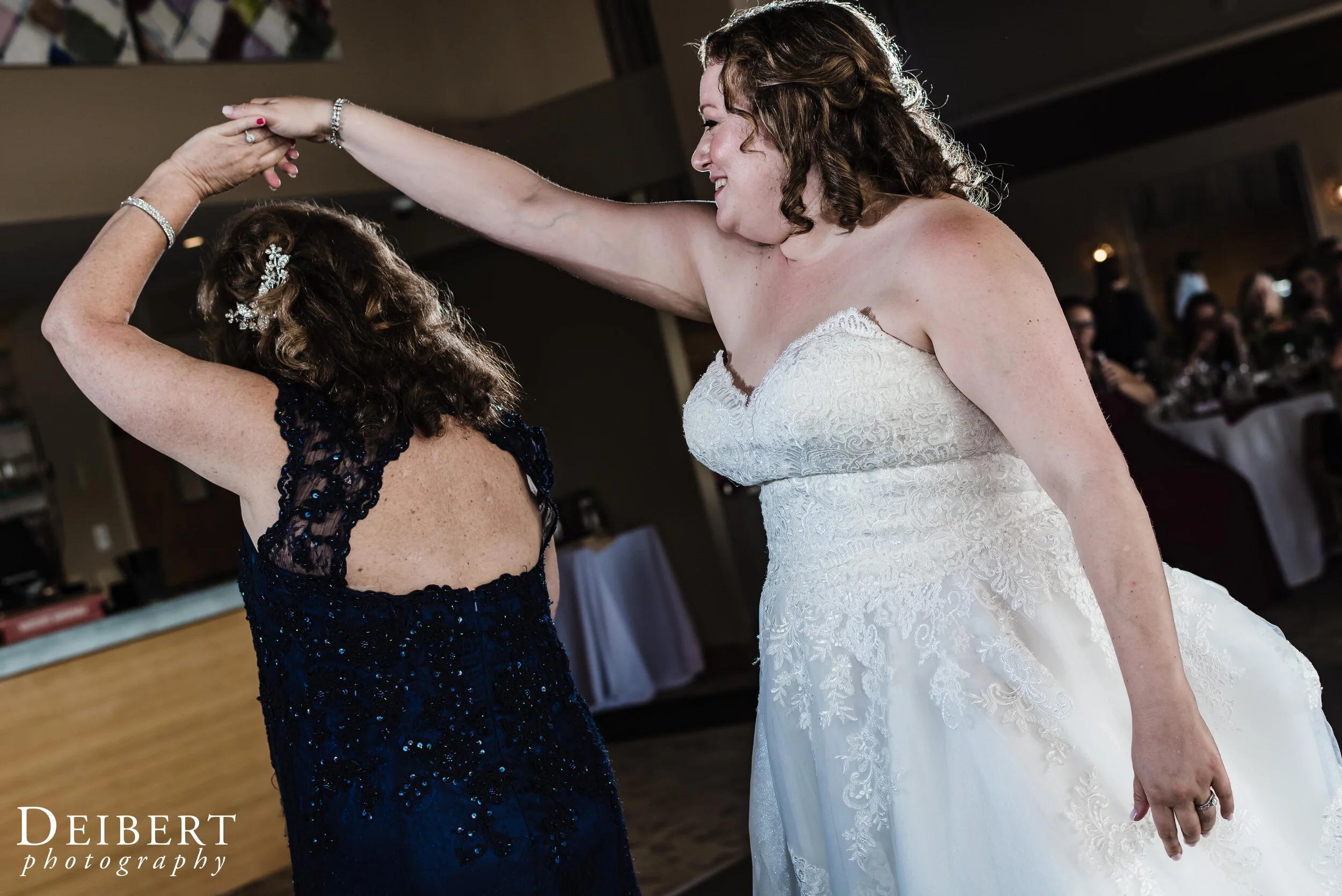 Lambertville Station House Wedding-96.jpg