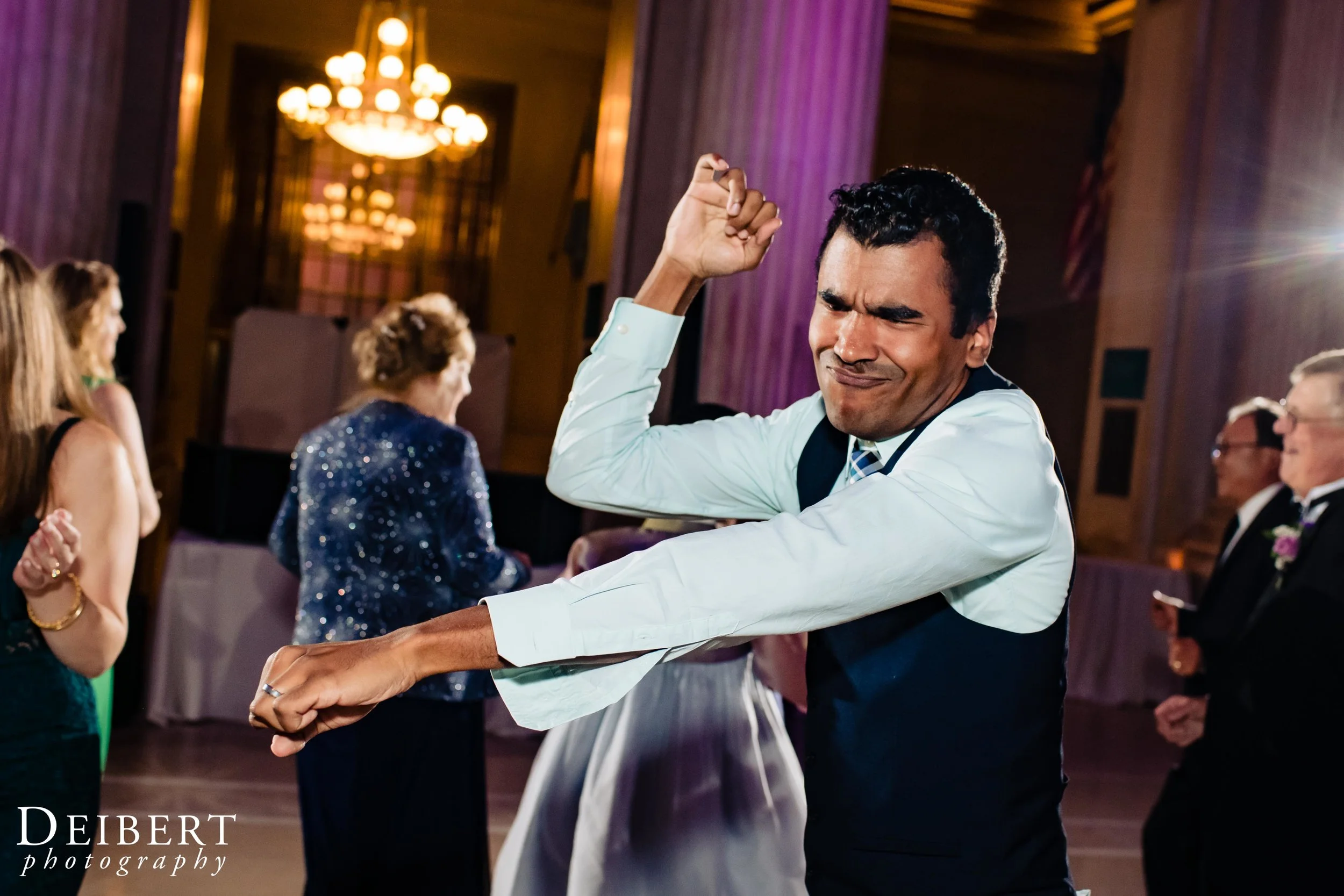 Franklin Institue Philadelphia Wedding-131.jpg