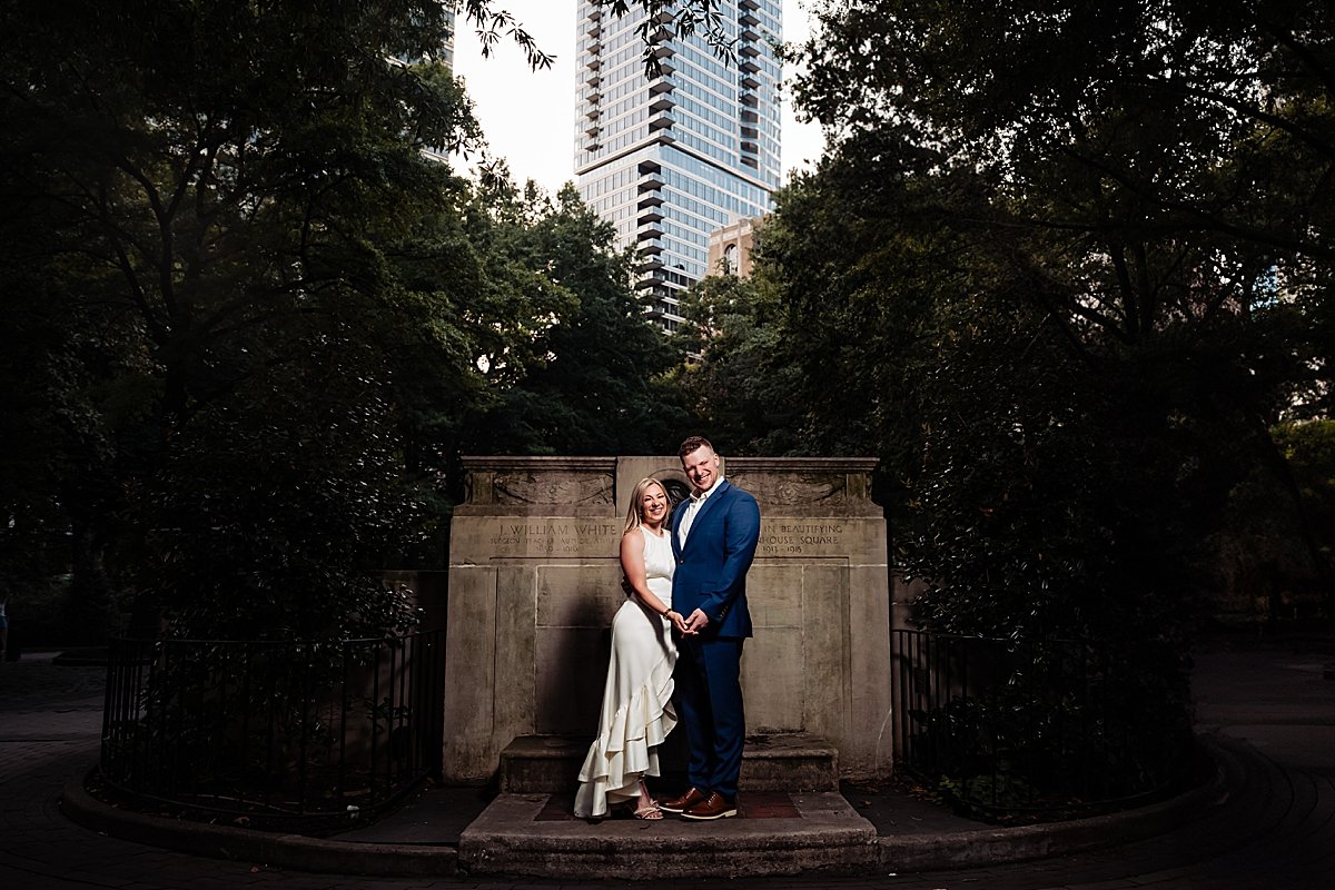 Rittenhouse Square Engagement_0010.jpg