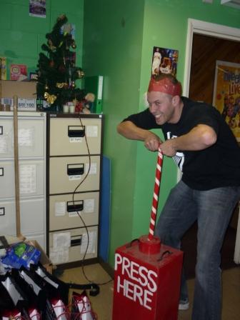  Phil's turn to swtich the tree lights on!