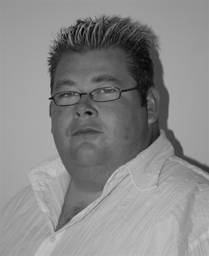 Kevin McGreevy as Buttons