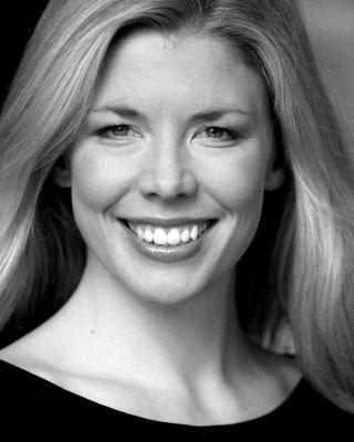 Tania Foley plays Queen Evilyn