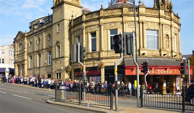 The queue around the theatre - this was at 9.15am and doors didn't open until 9.45am!