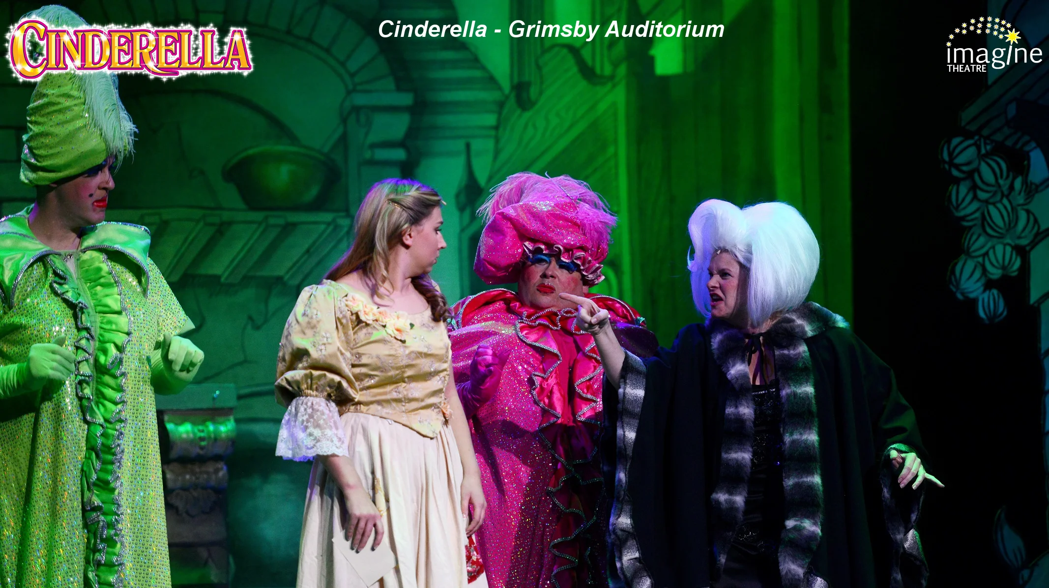 JC20171214panto100.jpg